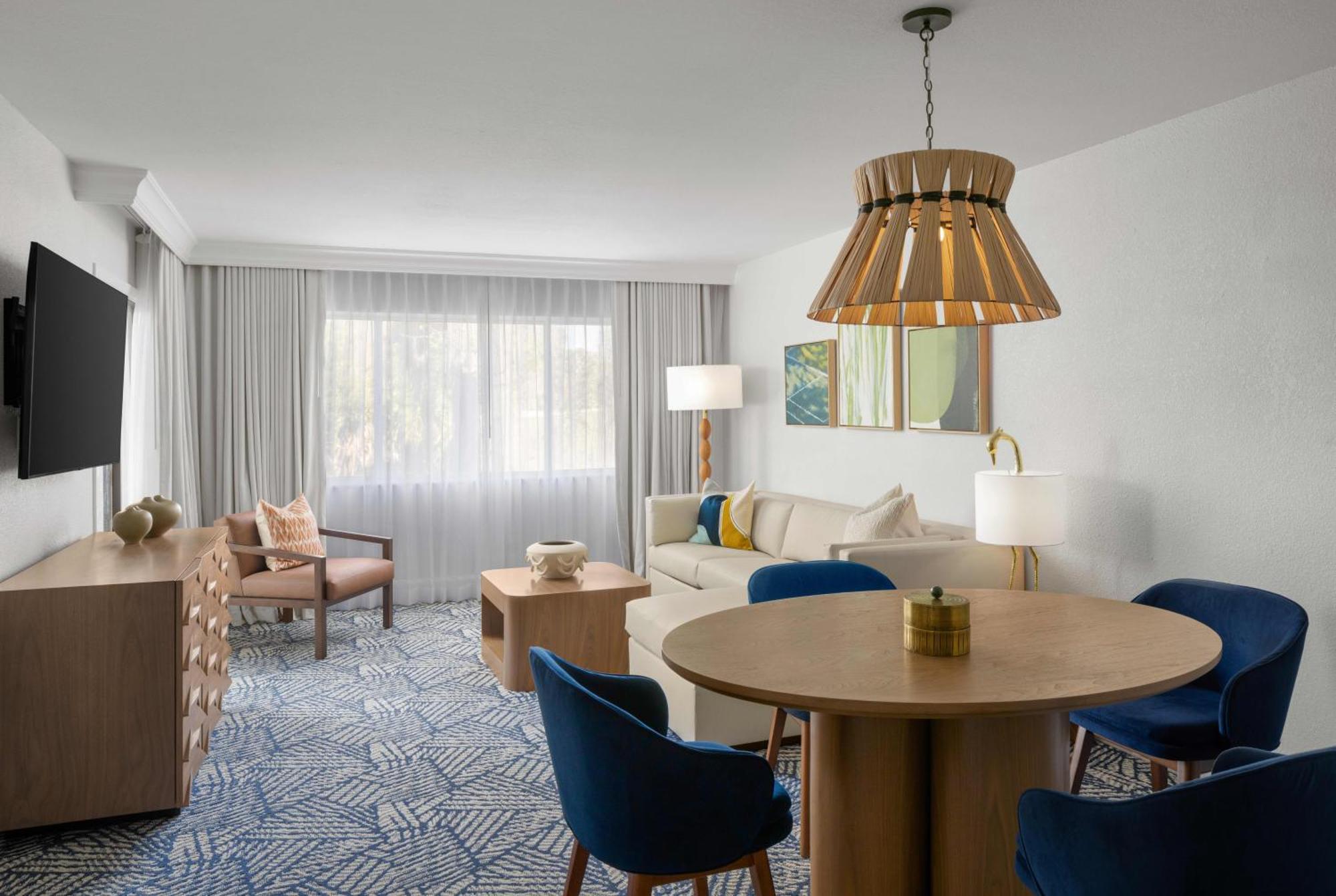 Renovated One Bedroom Suite Two Queen Beds