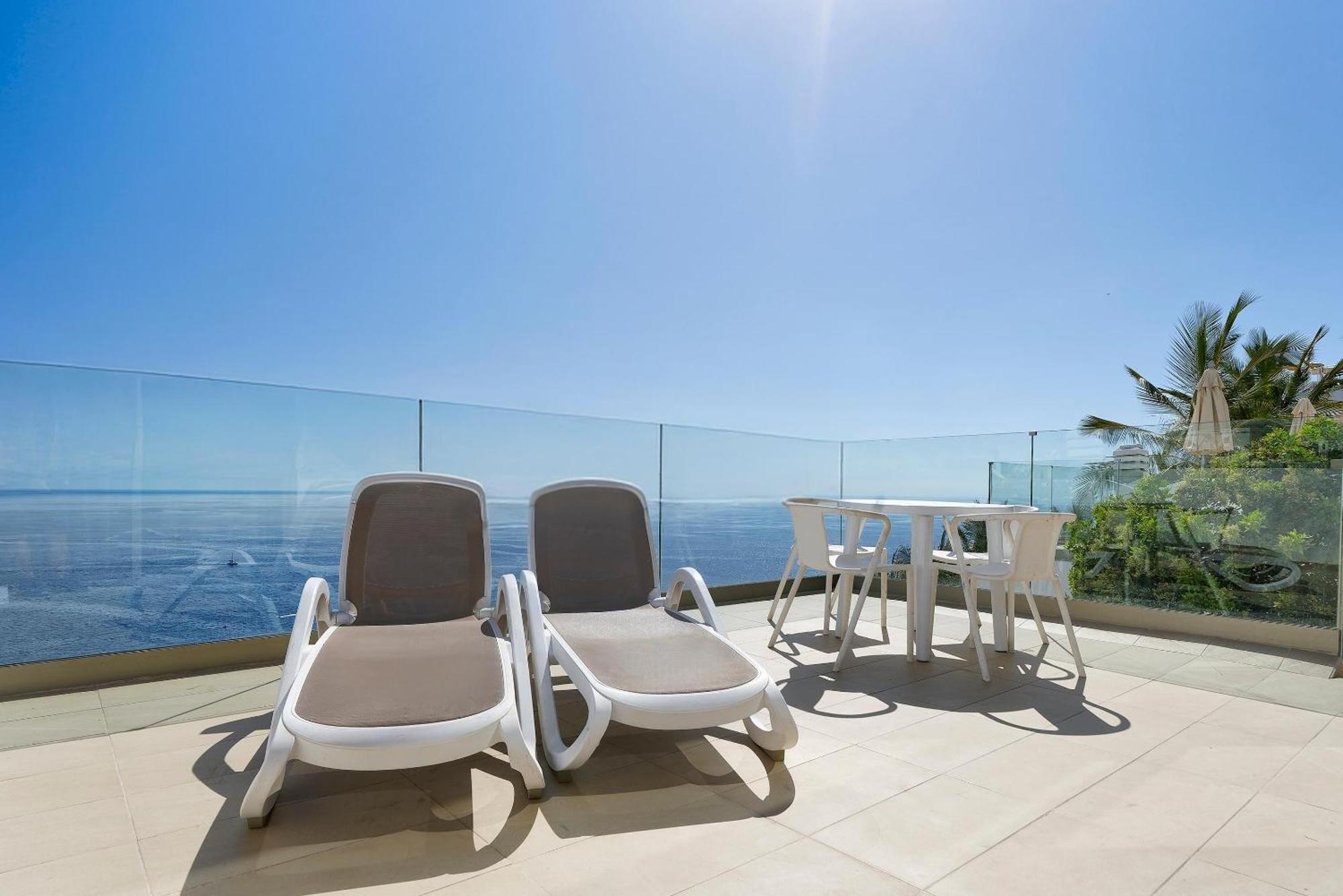 Classic One Bedroom Apartment Balcony Sea View