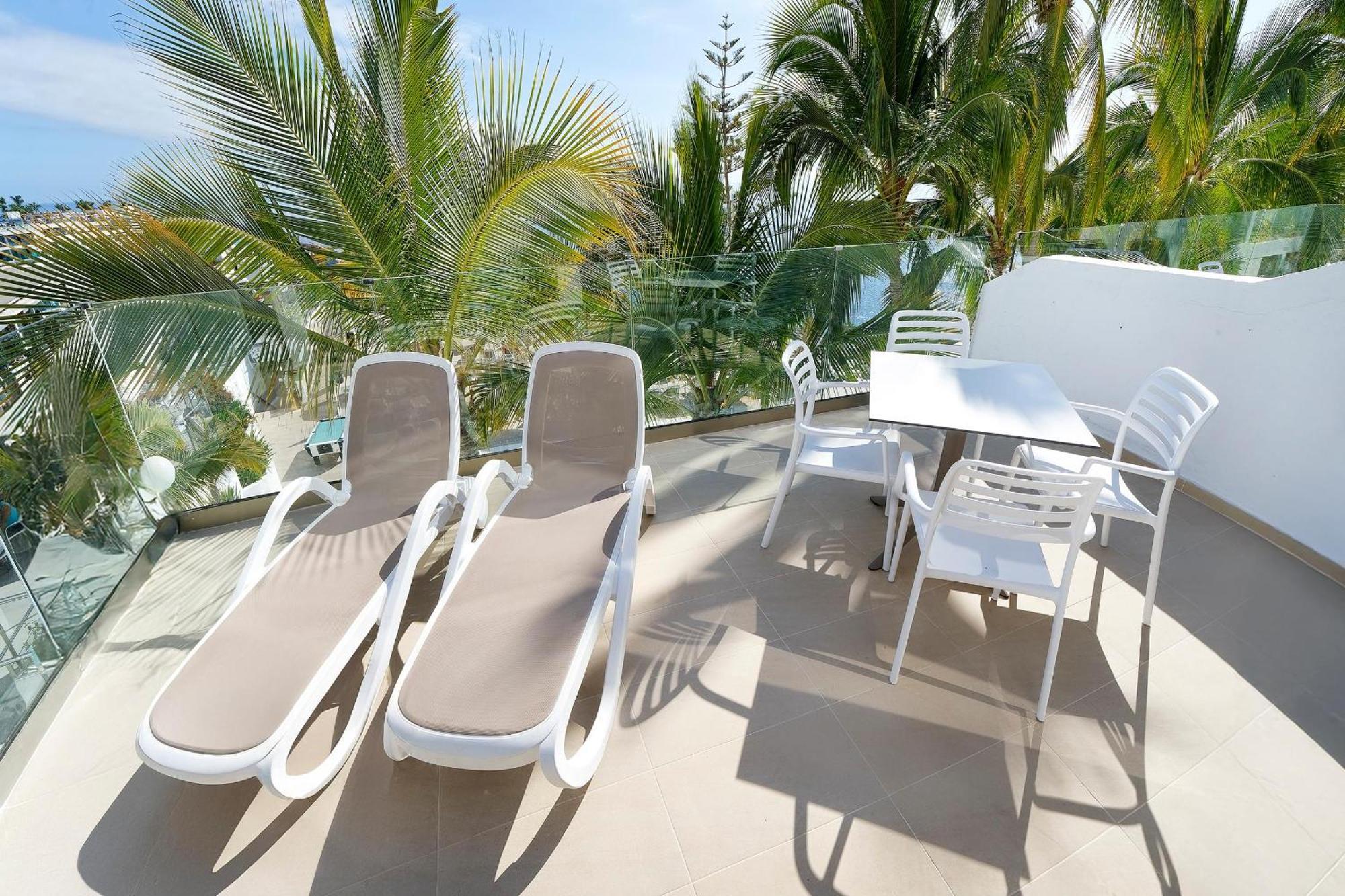 Classic One Bedroom Apartment Balcony Limited Sea View