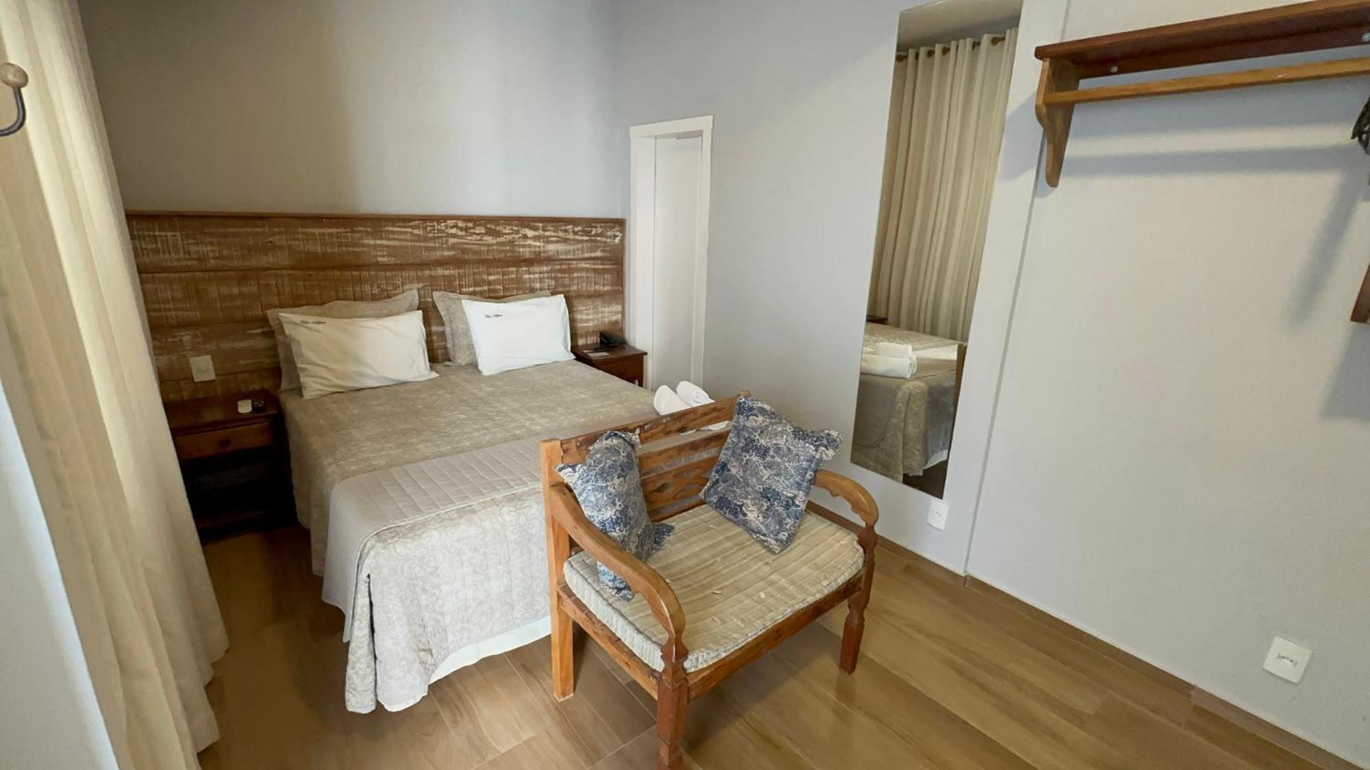 Standard Queen Room