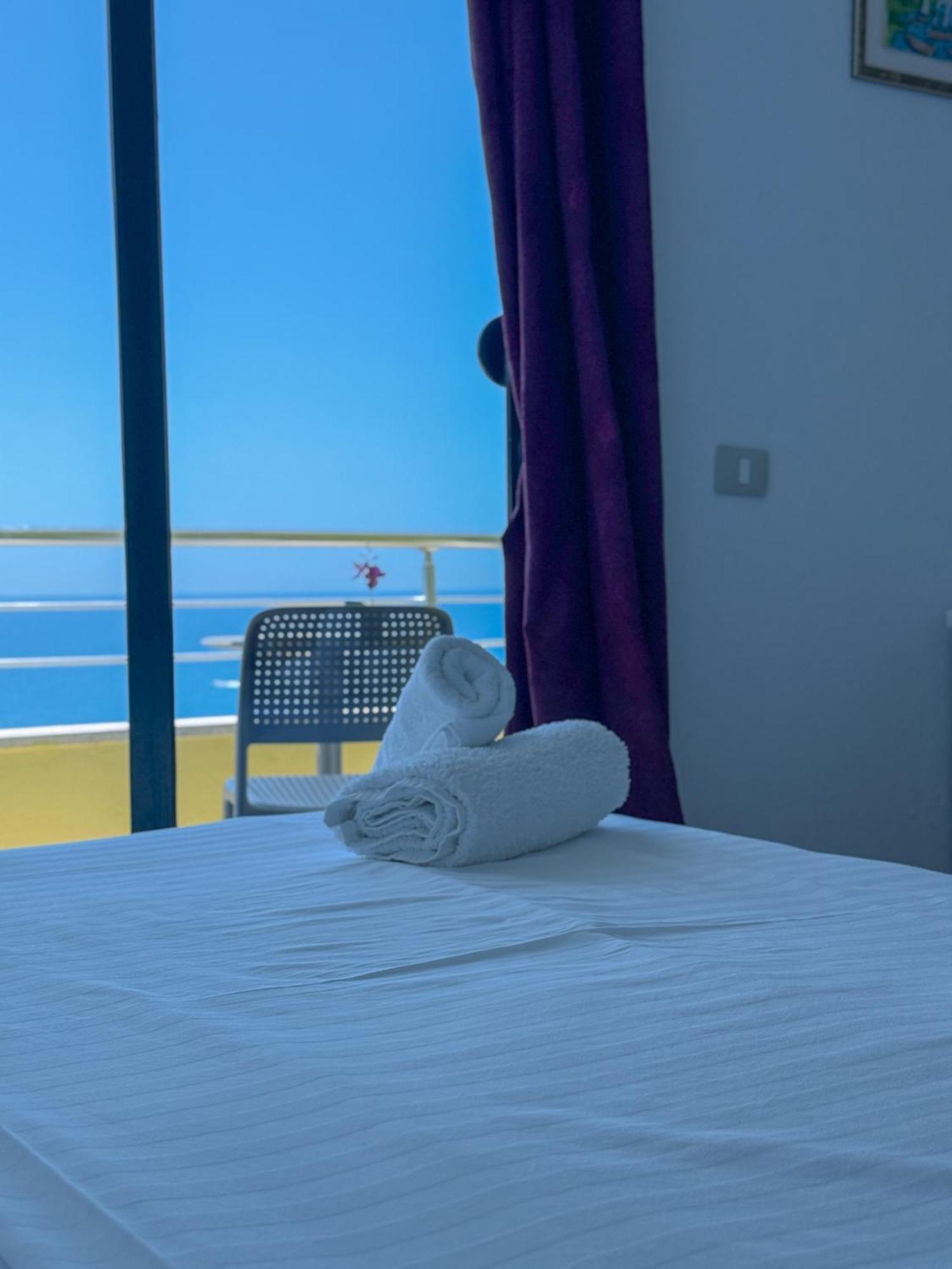 Panoramic Triple Room Balcony Sea View