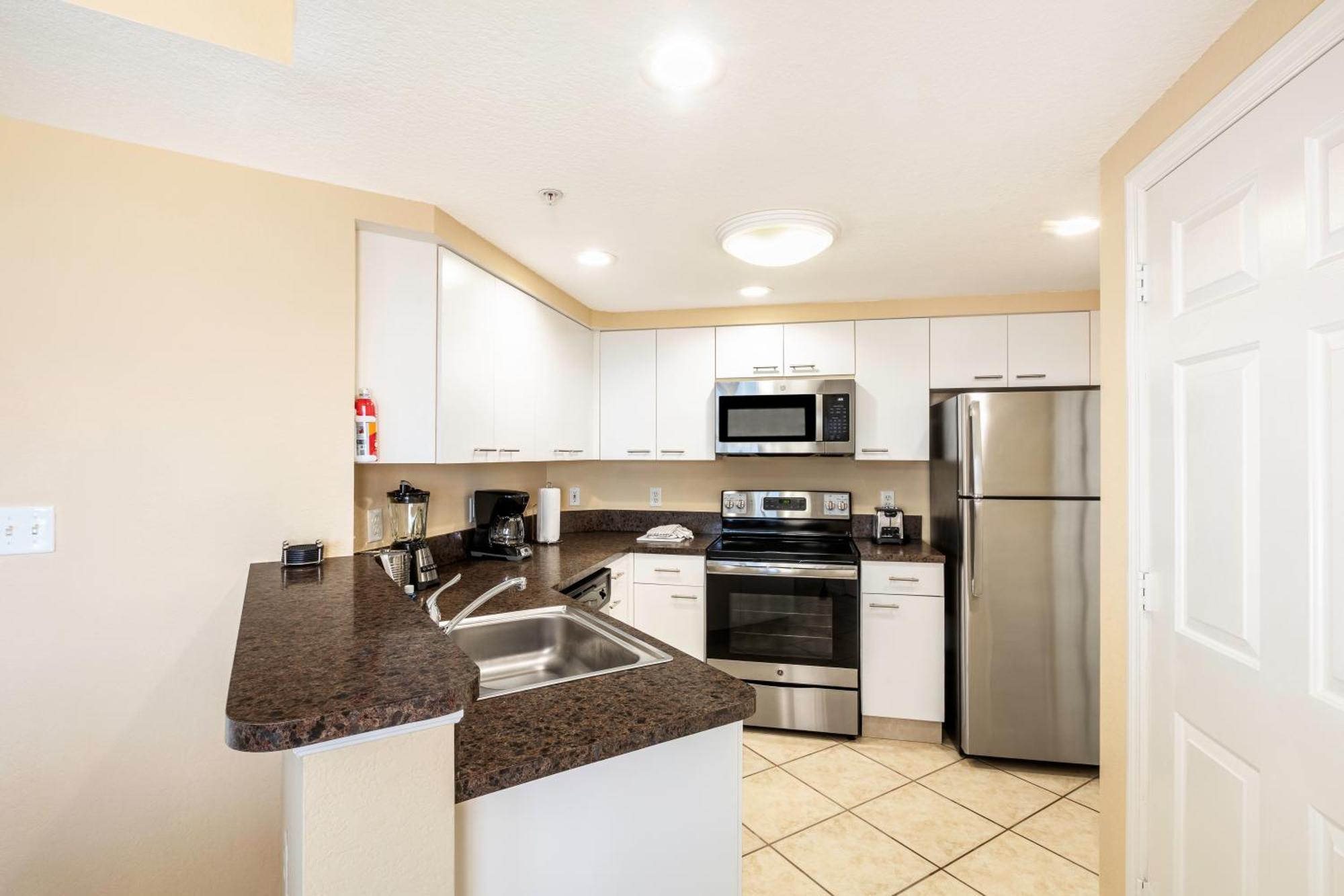 Deluxe One-Bedroom King Suite