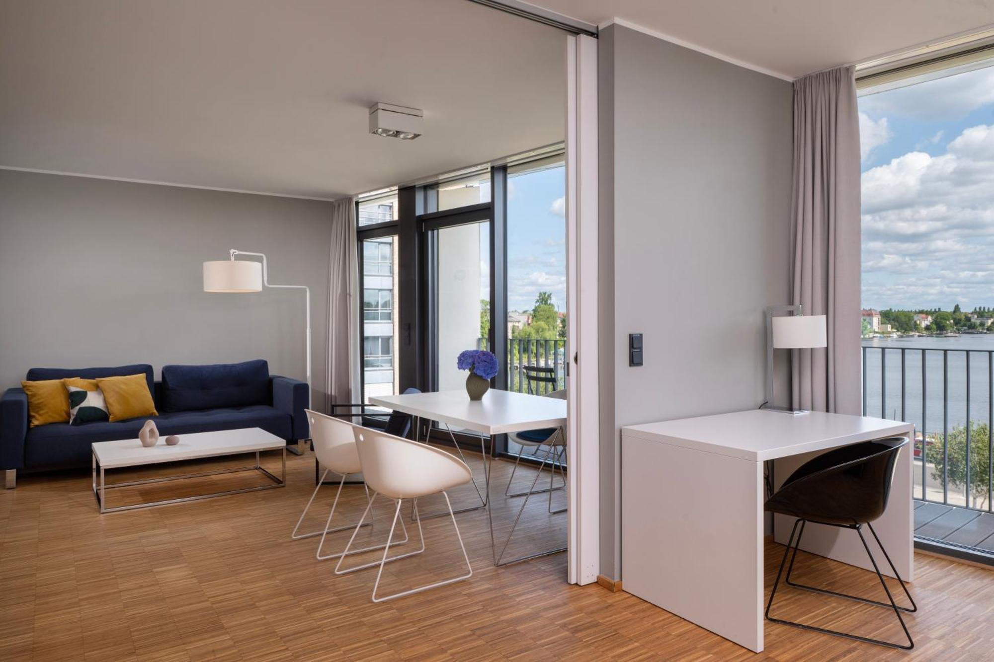 Panorama Apartment Lake View