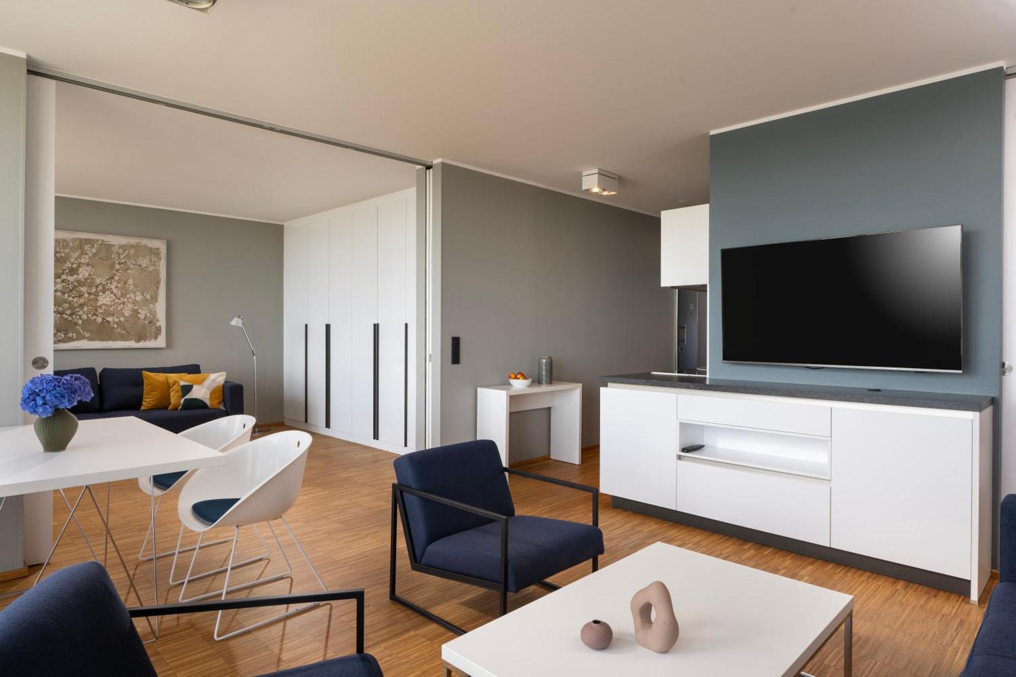 Panorama Apartment Lake View