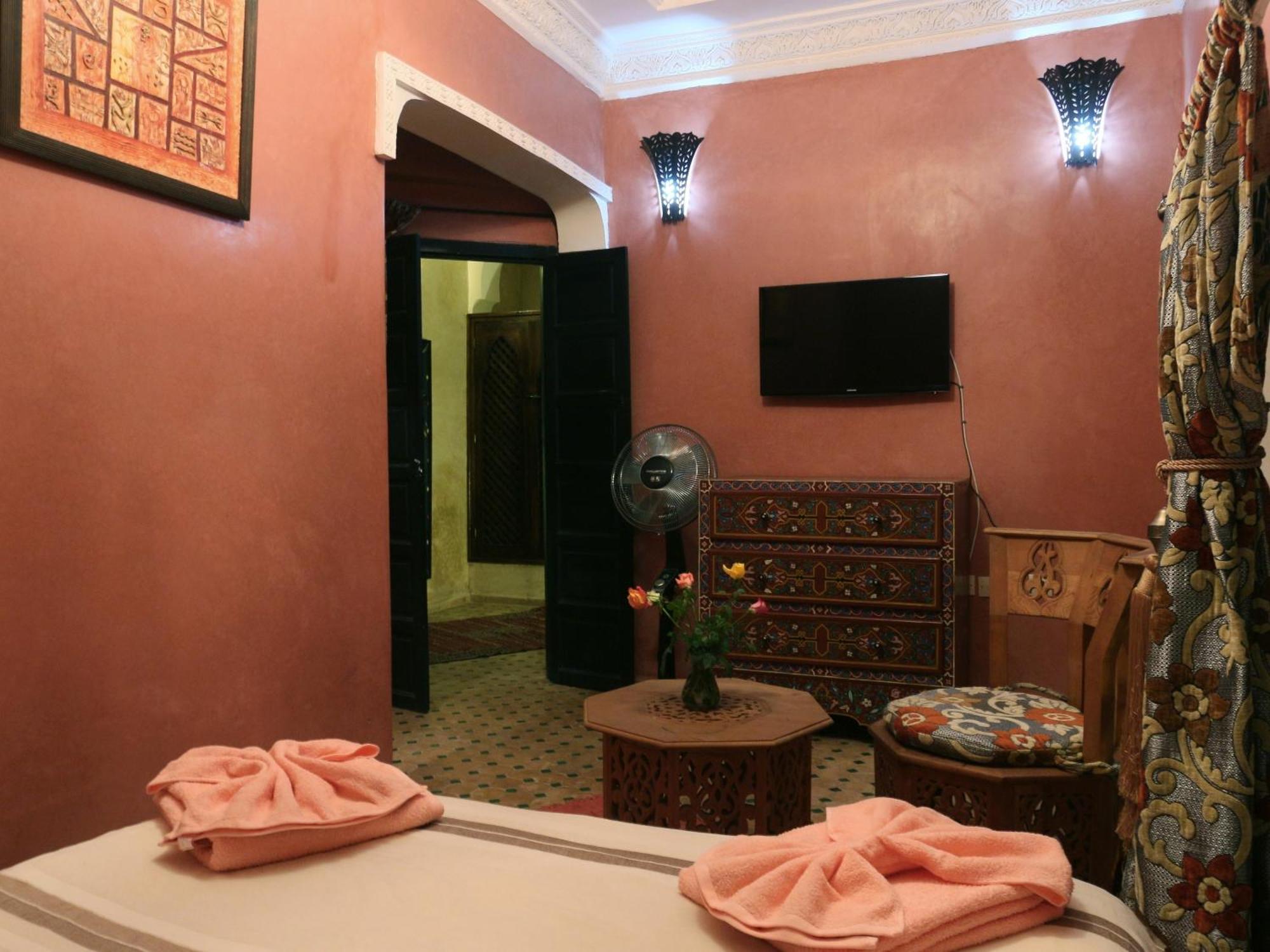 Double Room Private Bathroom