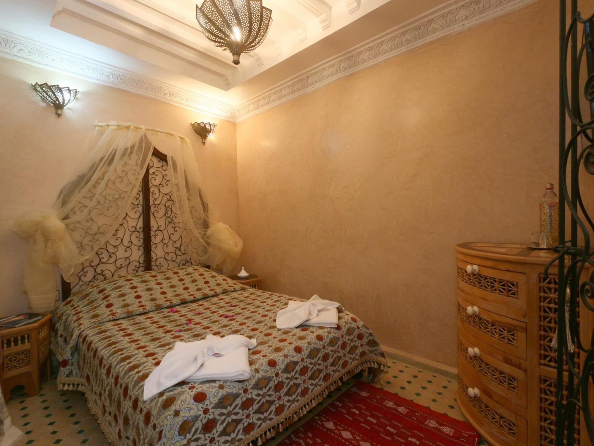 Double Room Private Bathroom