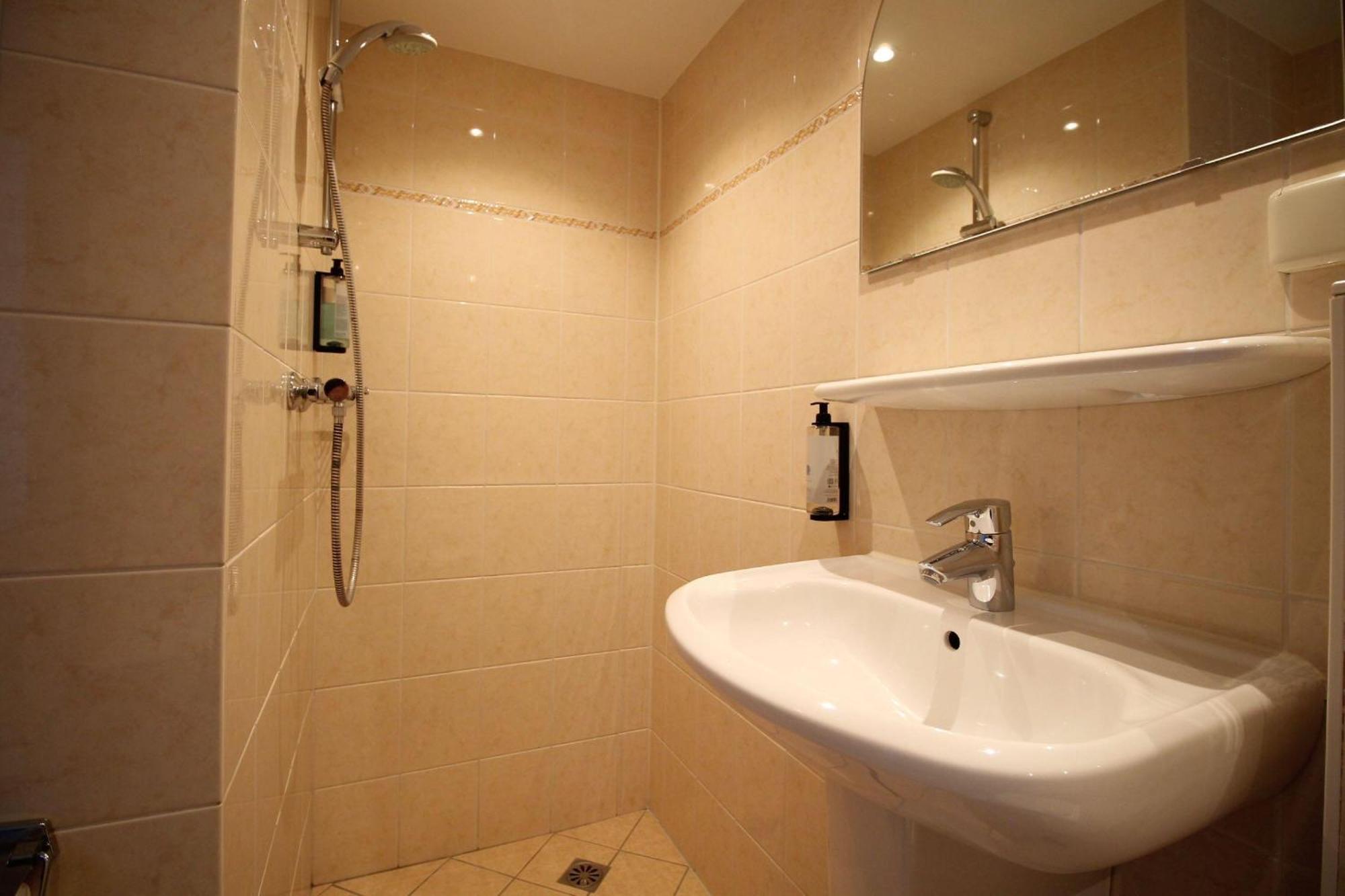 Two-Room Apartment or Family Room One Double One Bunk Bed City View Walk Shower Non-Smoking