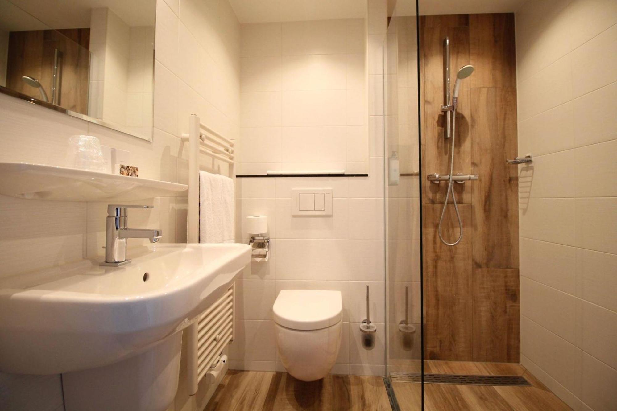 Comfort Double Room Walk Shower Non-Smoking