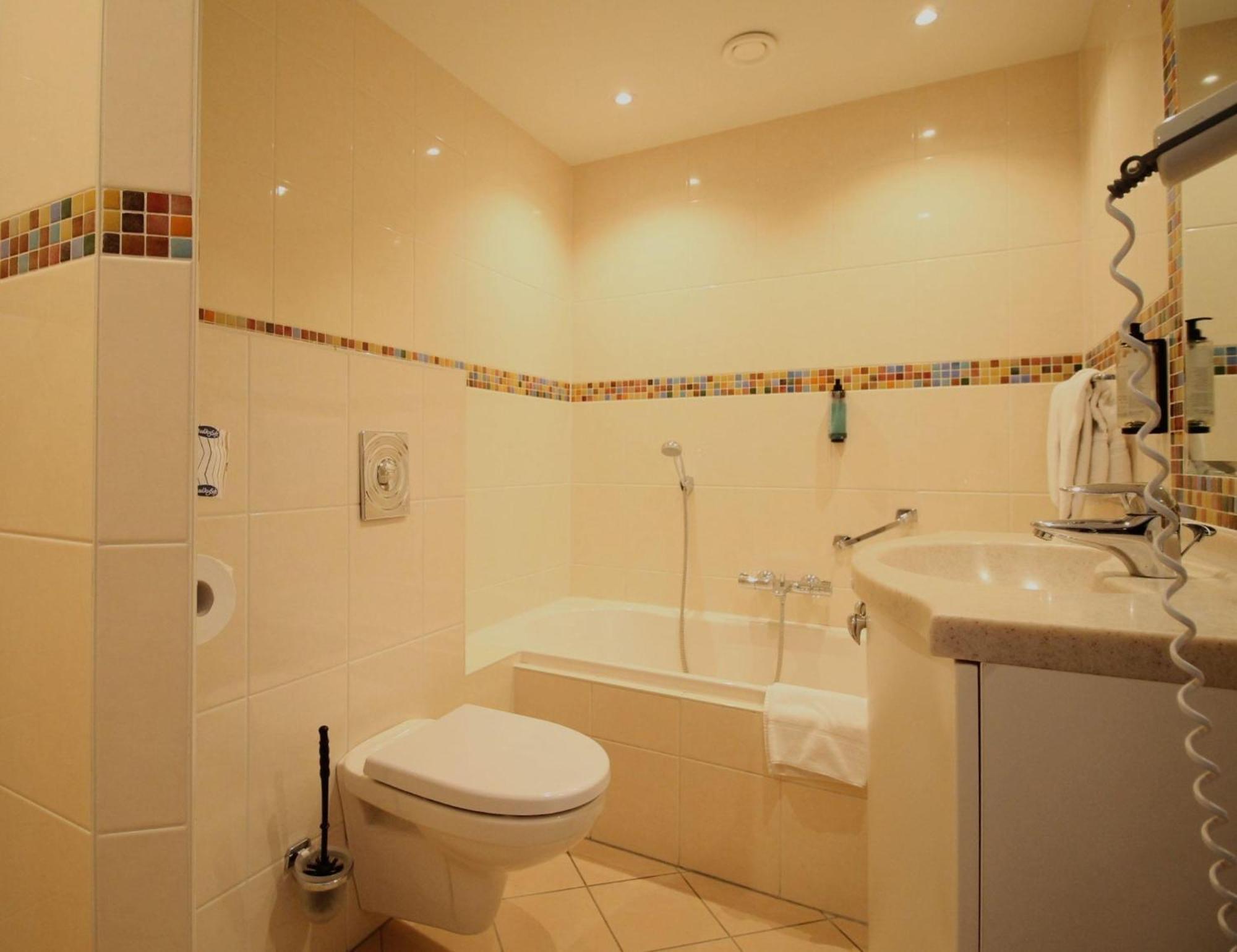 Comfort Double Room Spa Bath Non-Smoking
