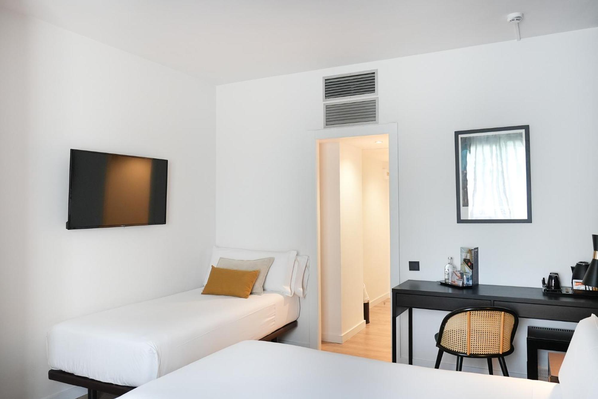 Double or Twin Room Extra Bed,1693273626:JPEG