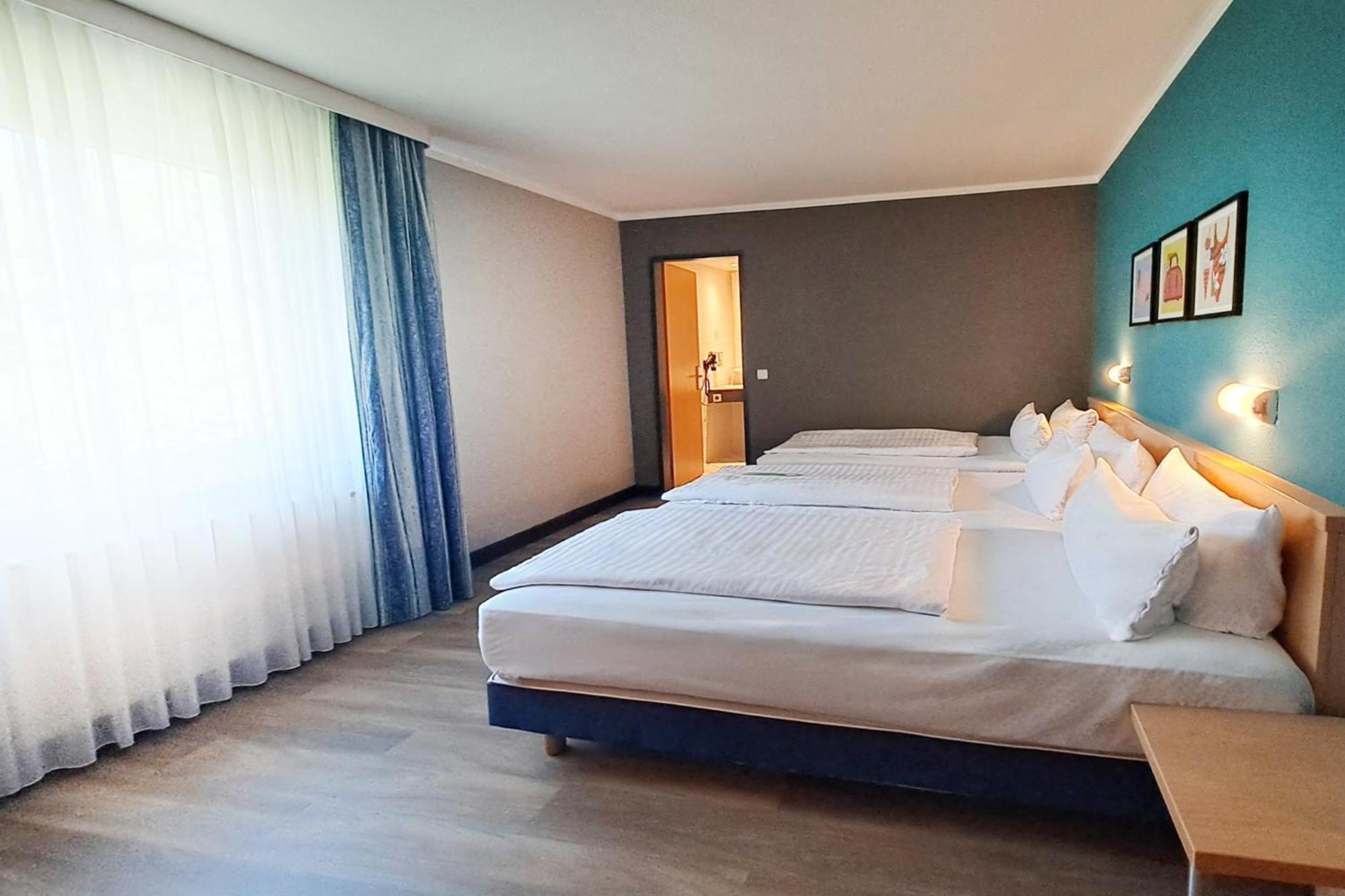Standard Triple Room,1706799464:JPEG