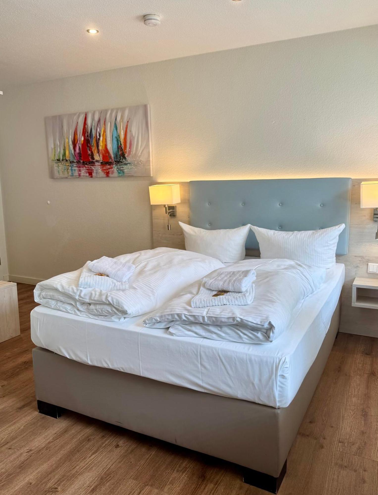 Small Double Room,1693283328:JPEG