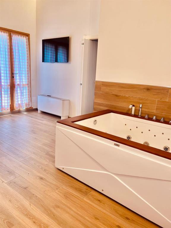 Queen Suite Spa Bath
