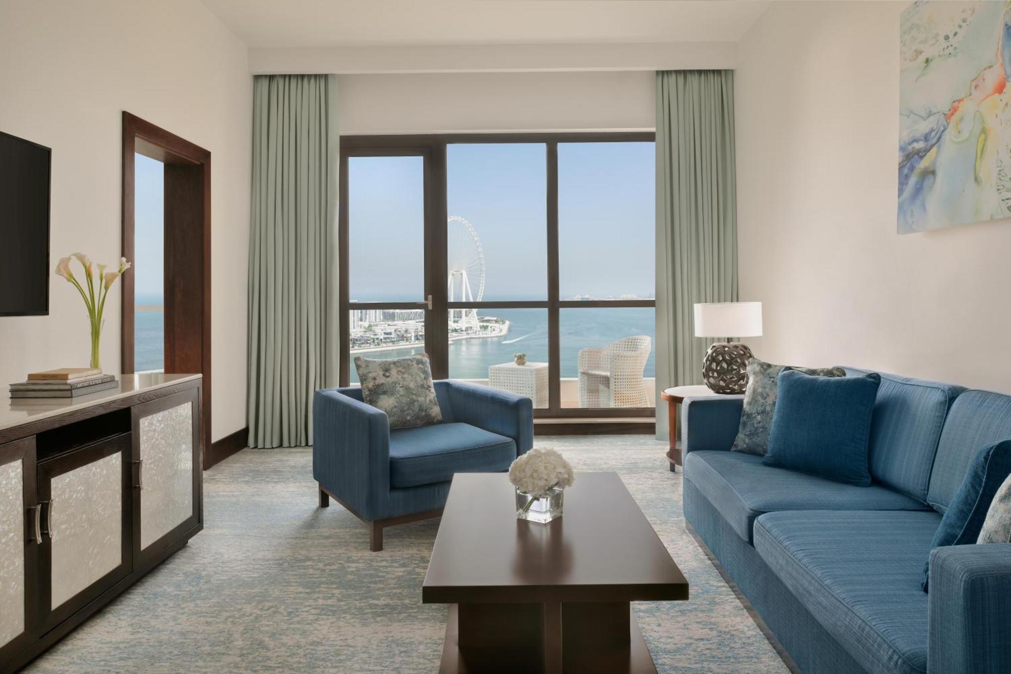 Familiensuite mit 1 Schlafzimmer und 2 Balkonen – Blick auf Ain Dubai – Zugang zur Coral Lounge