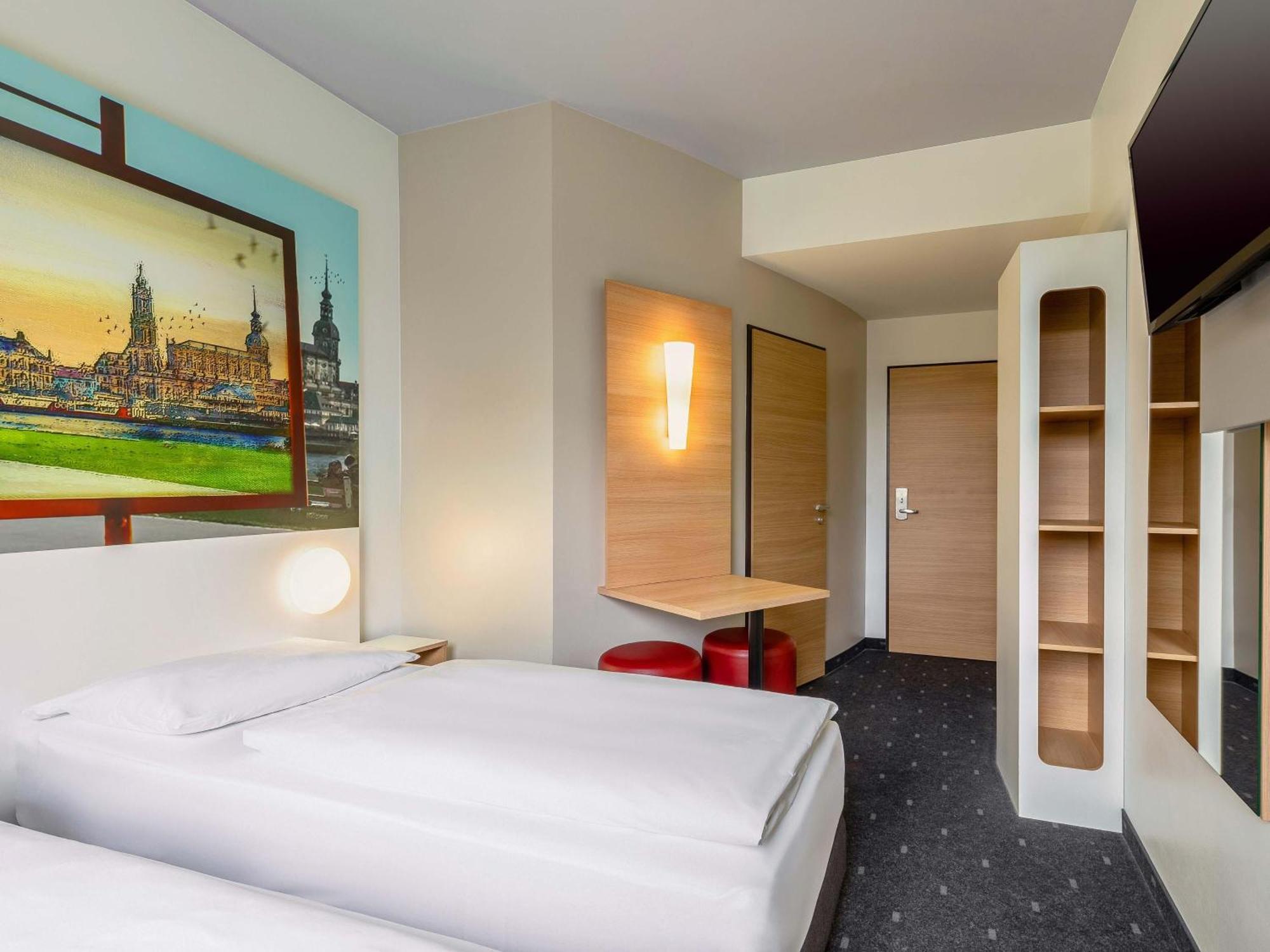 Twin Room,1694536460:JPEG