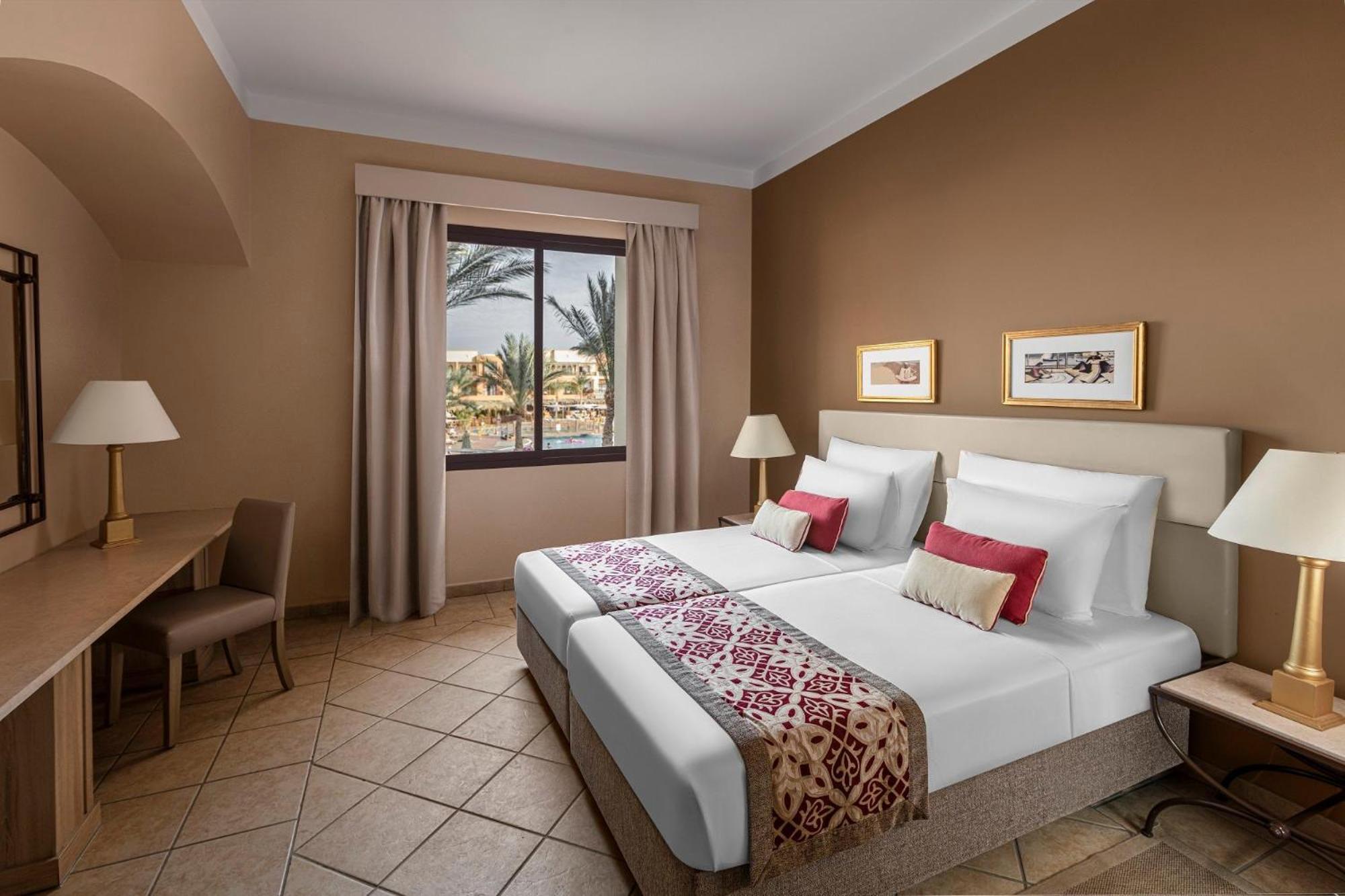 Two-Bedroom Apartment Queen or Twin beds Garden View