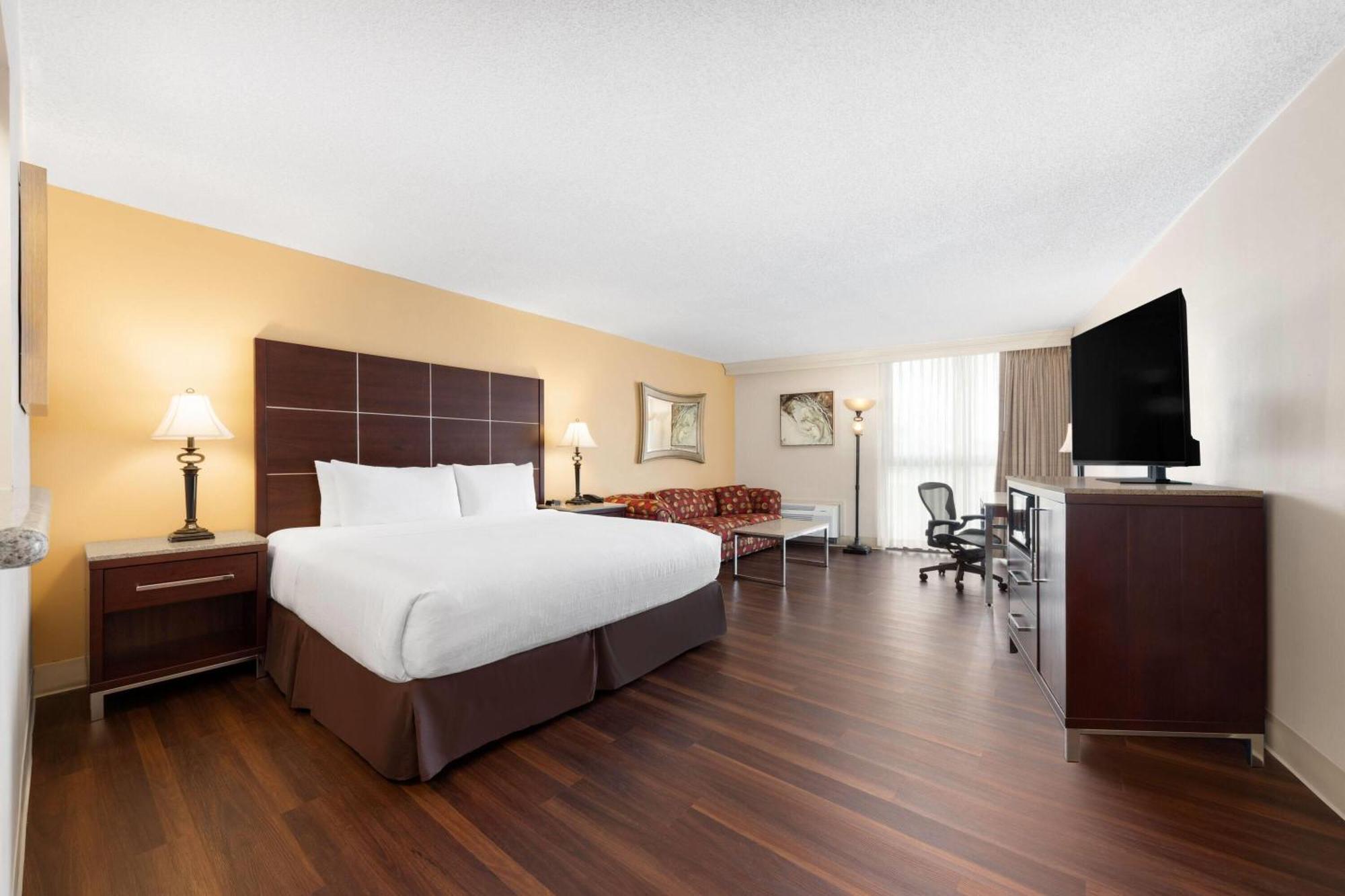 King Studio Suite Non-Smoking