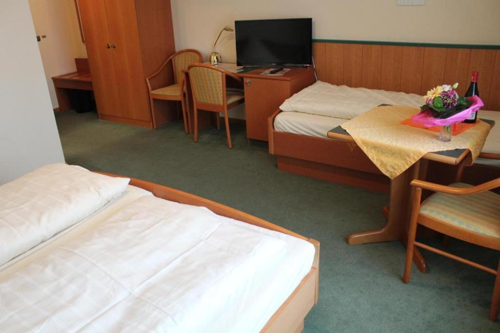 Classic Triple Room,1694544215:JPEG