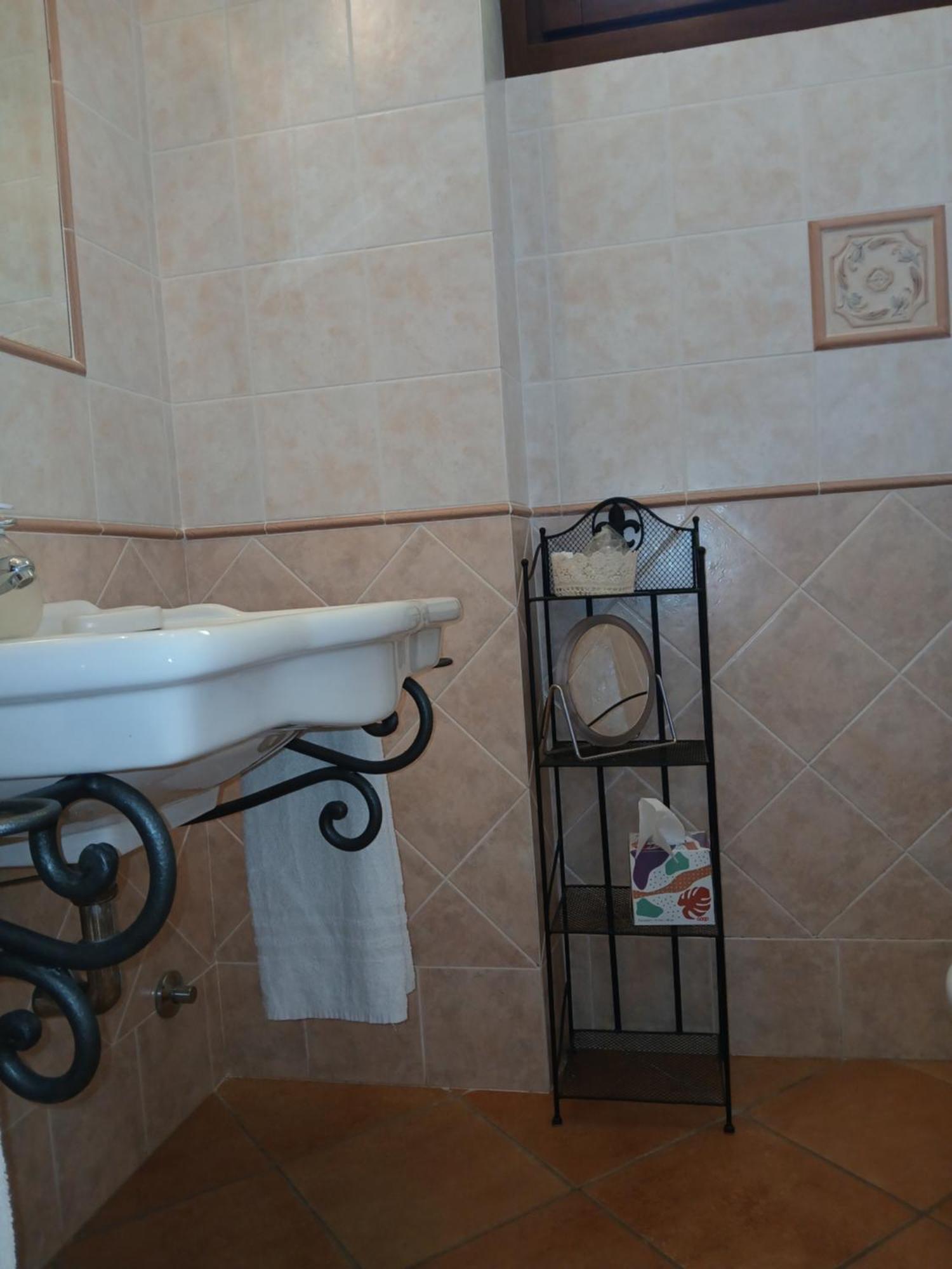 Double Room Private Bathroom