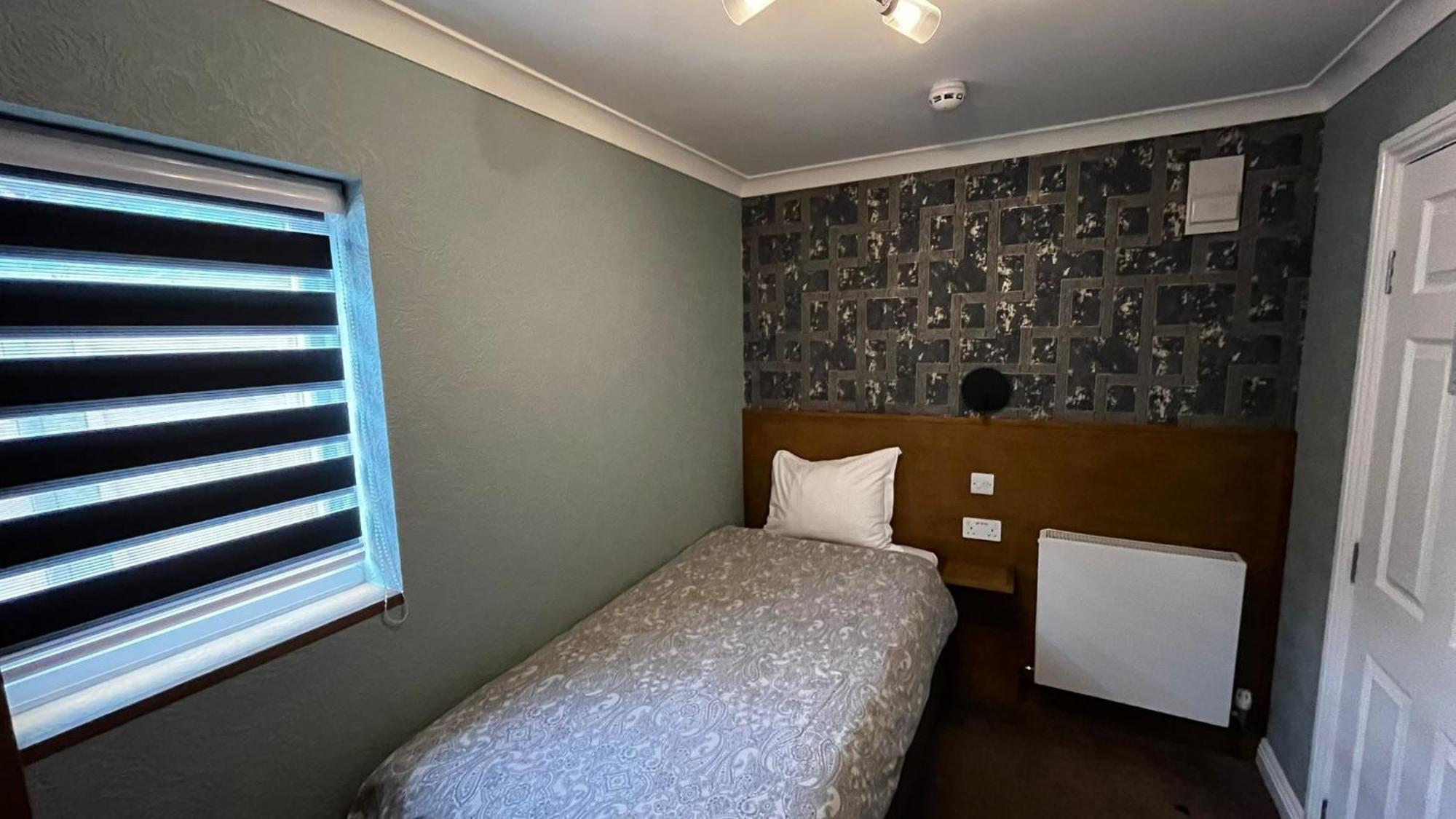 Single Ensuite Mini Room