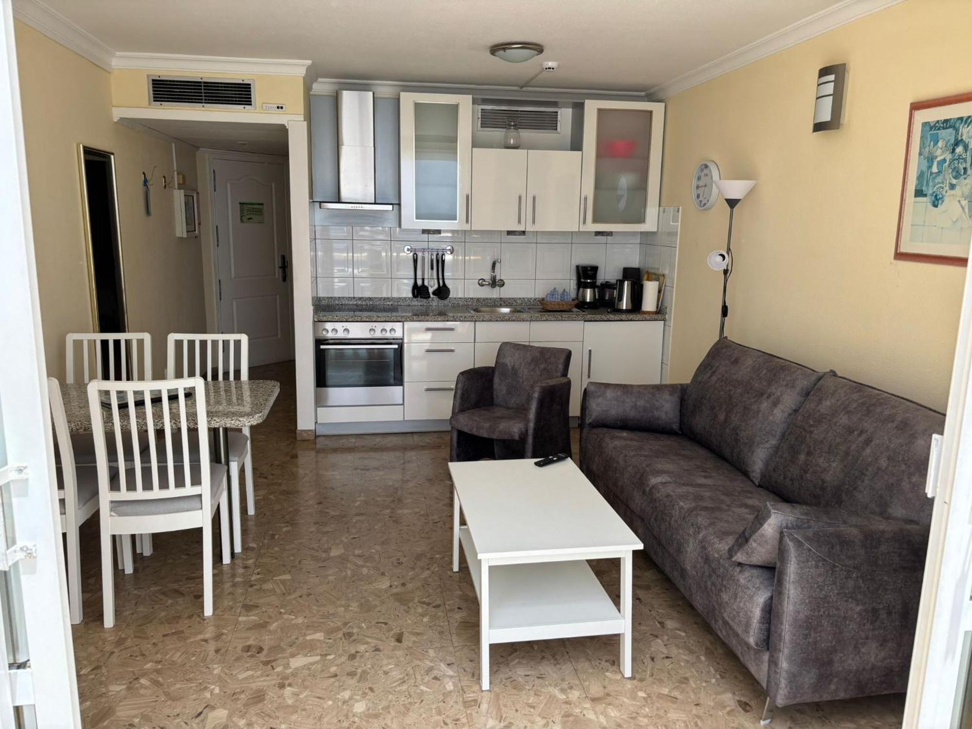 Deluxe One-Bedroom Apartment