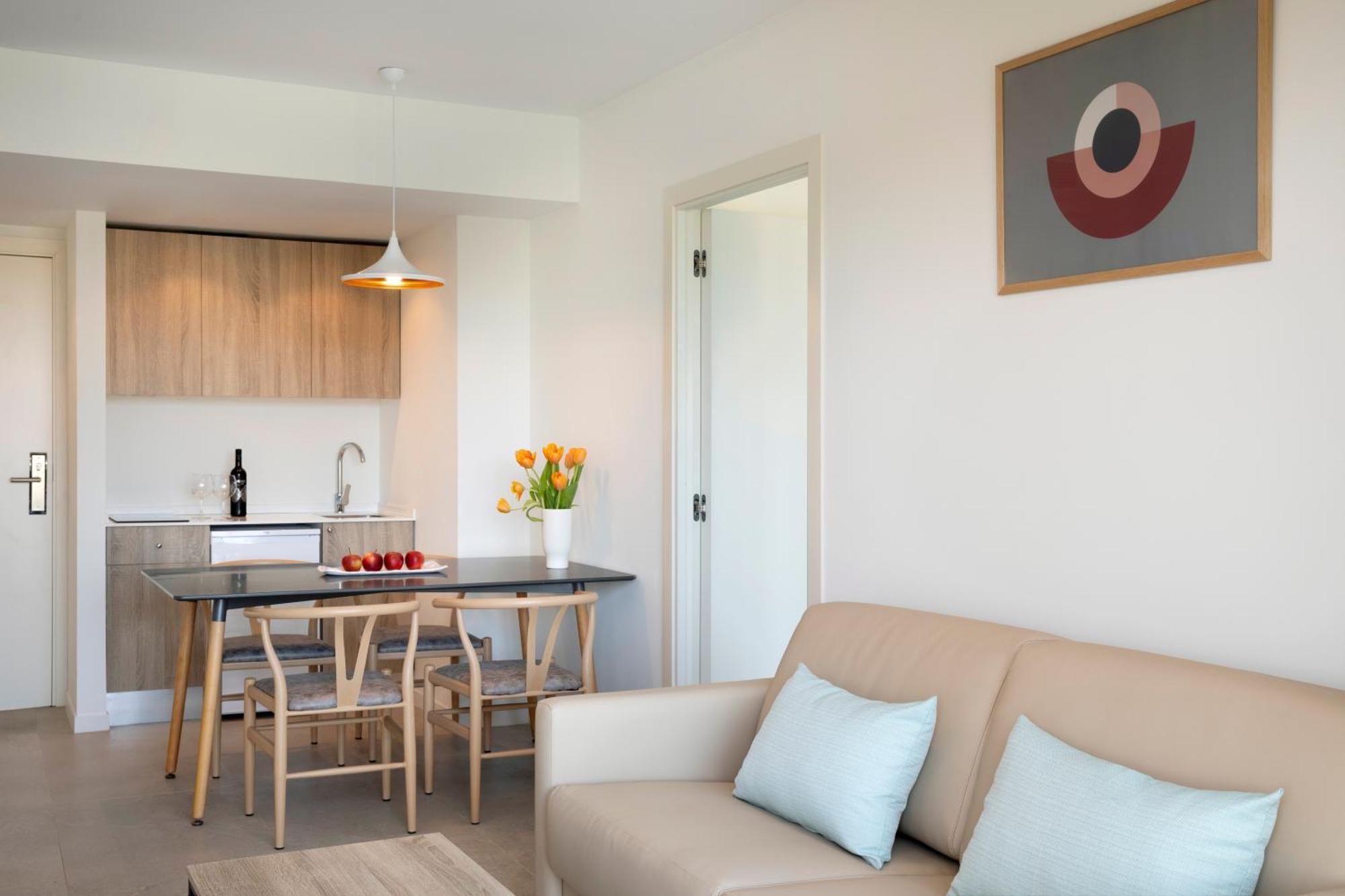 Standard Apartment,1243018414:JPEG