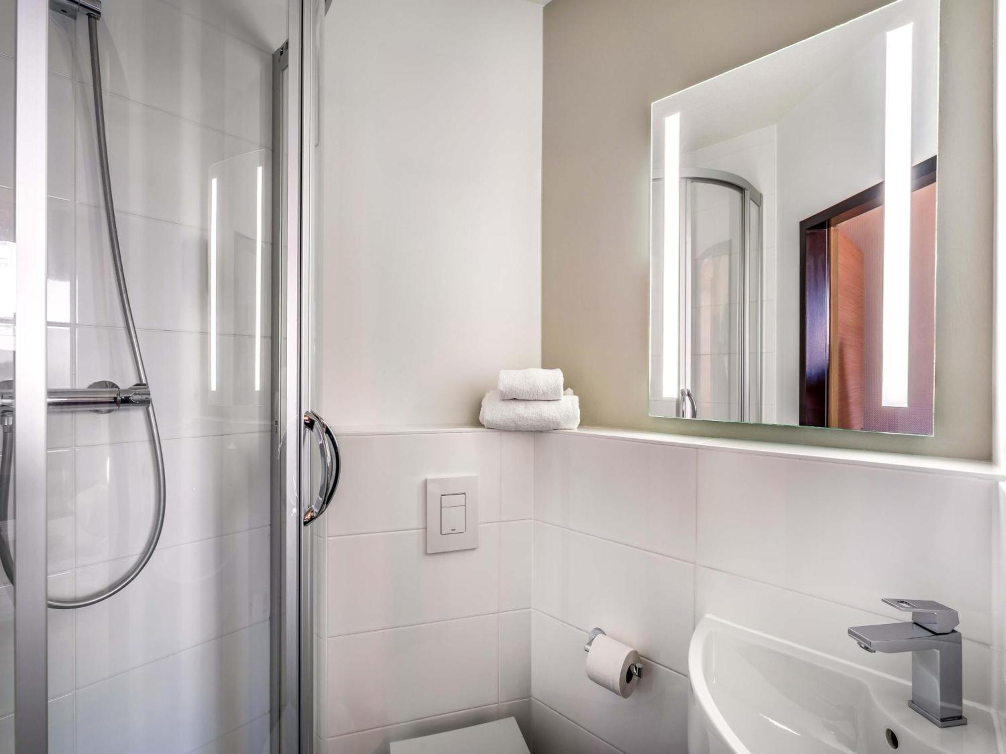 Twin Room,1695741018:JPEG