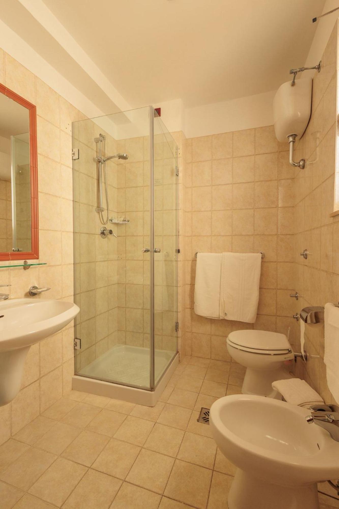 Triple Room,1695743325:JPEG