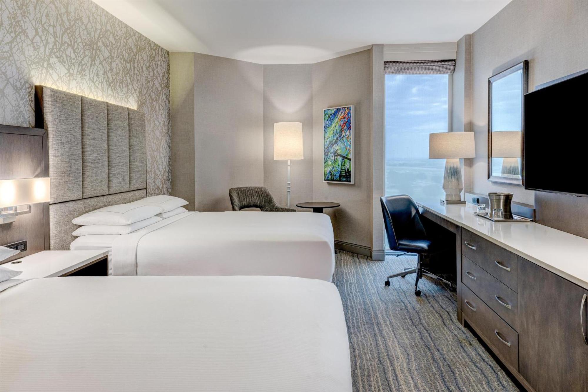 Queen Room Two Queen Beds Hearing Access