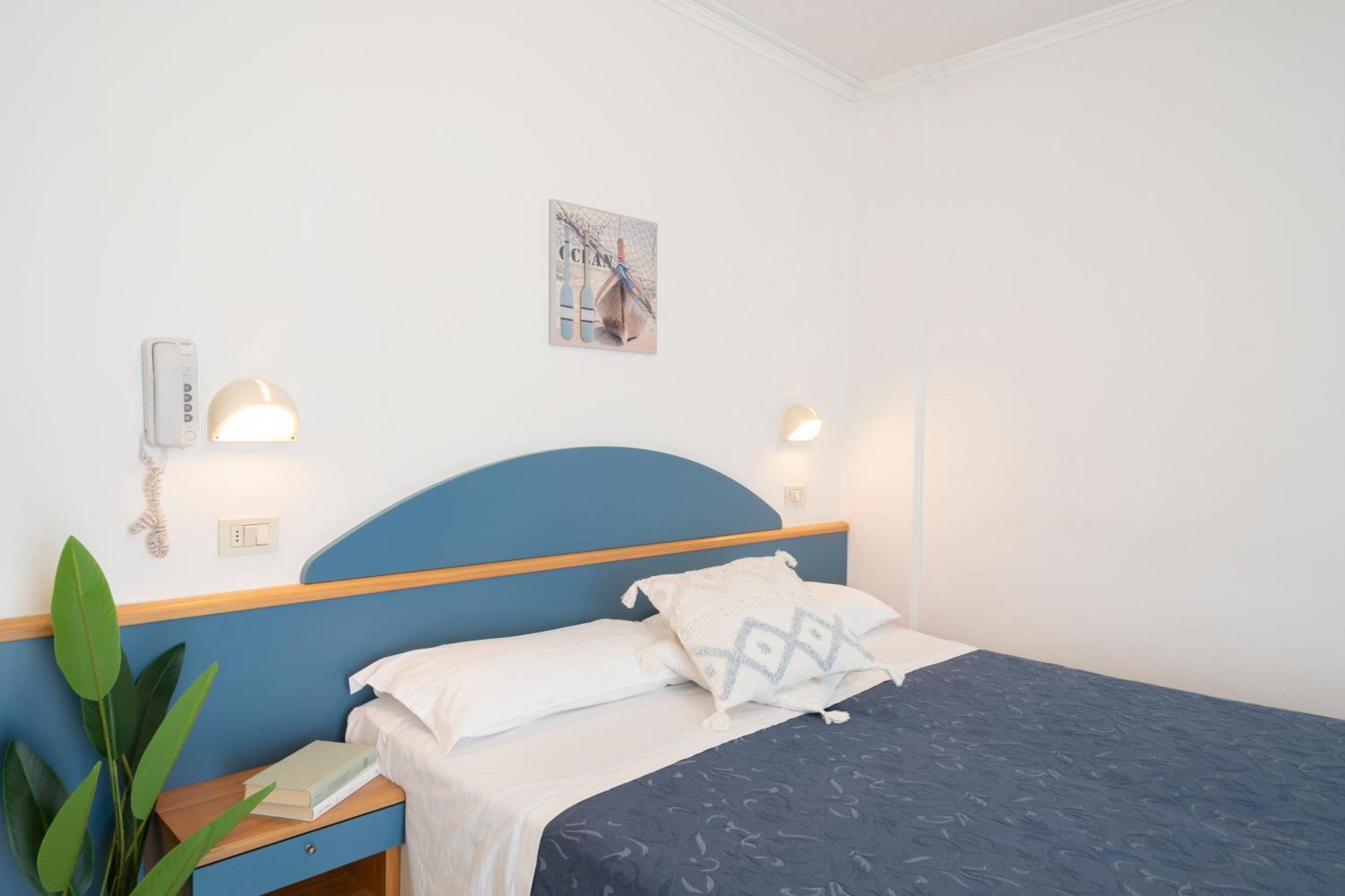 Large Single Room,1695754167:JPEG