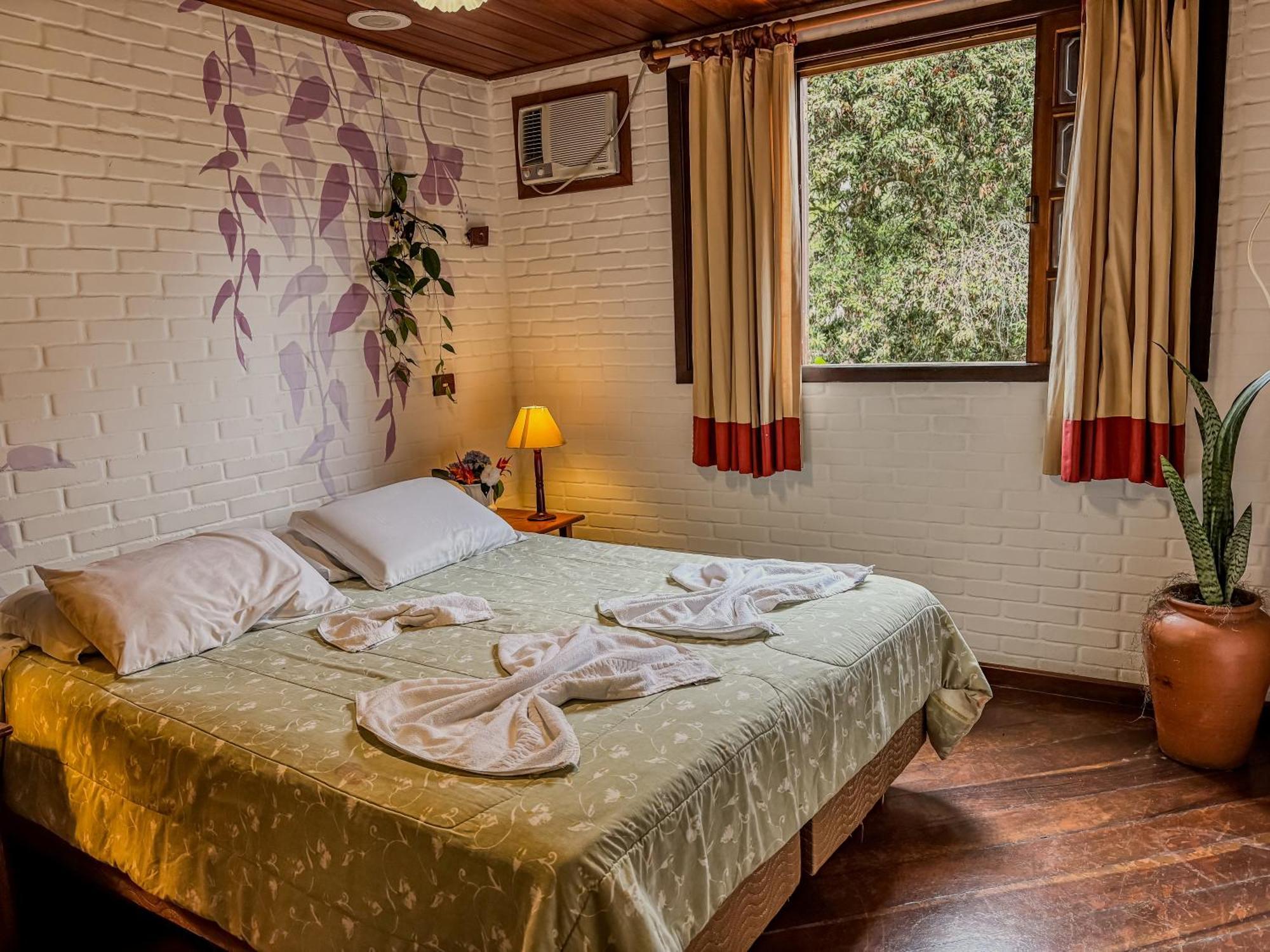 Quarto Standard com Cama de Casal ou 2 de Solteiro