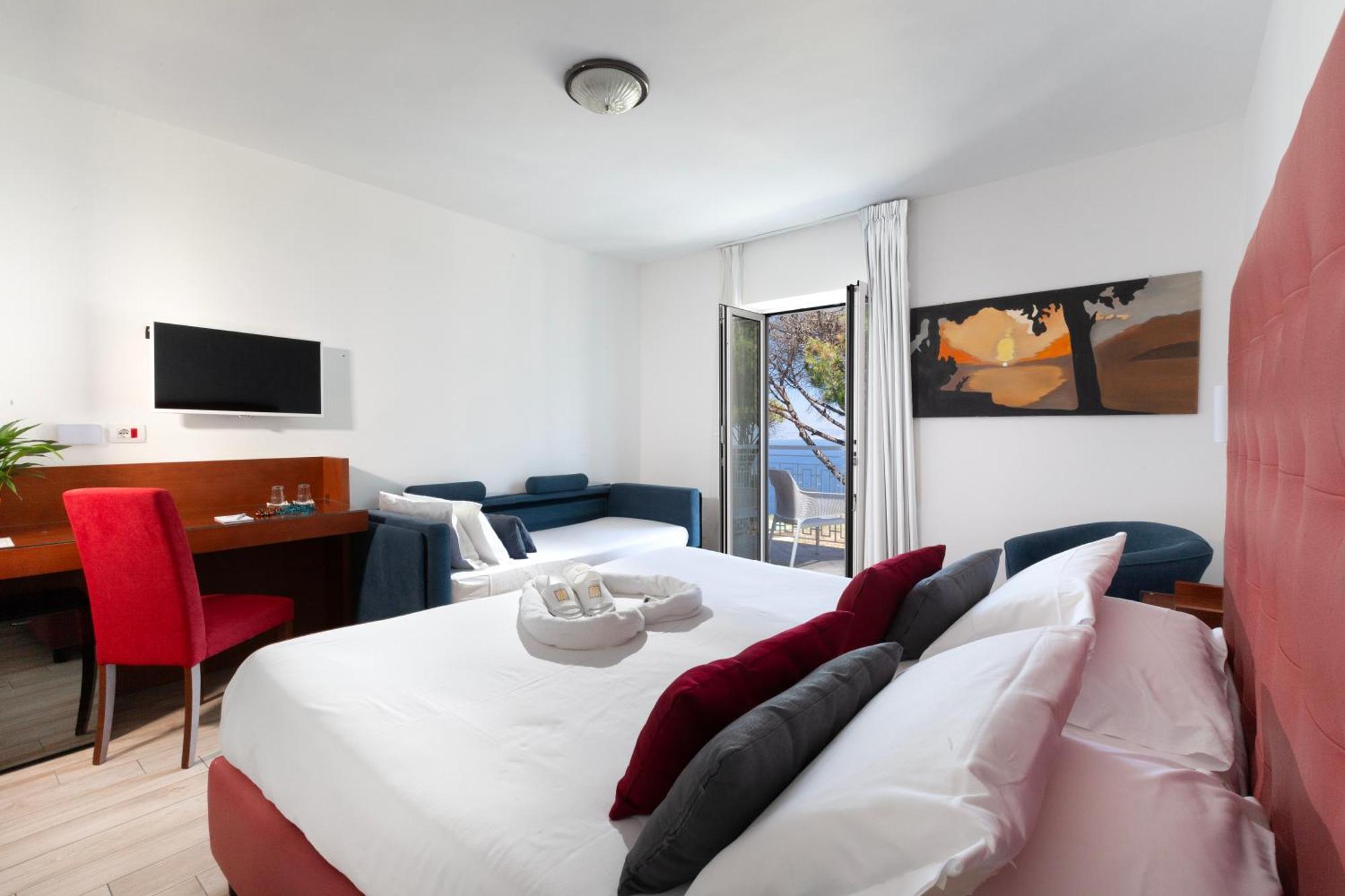 Comfort Triple Room