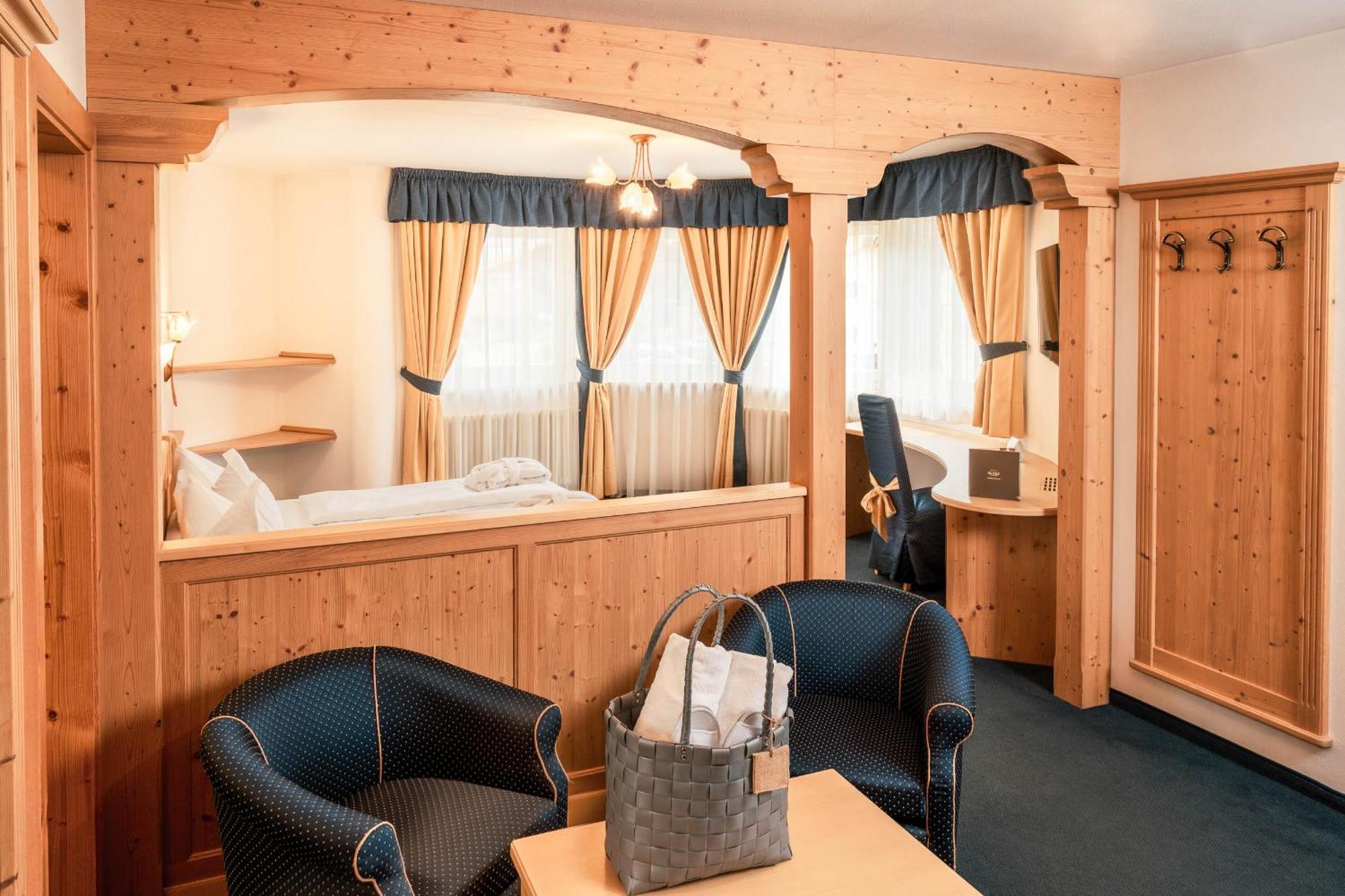 Junior Suite,1696623443:JPEG