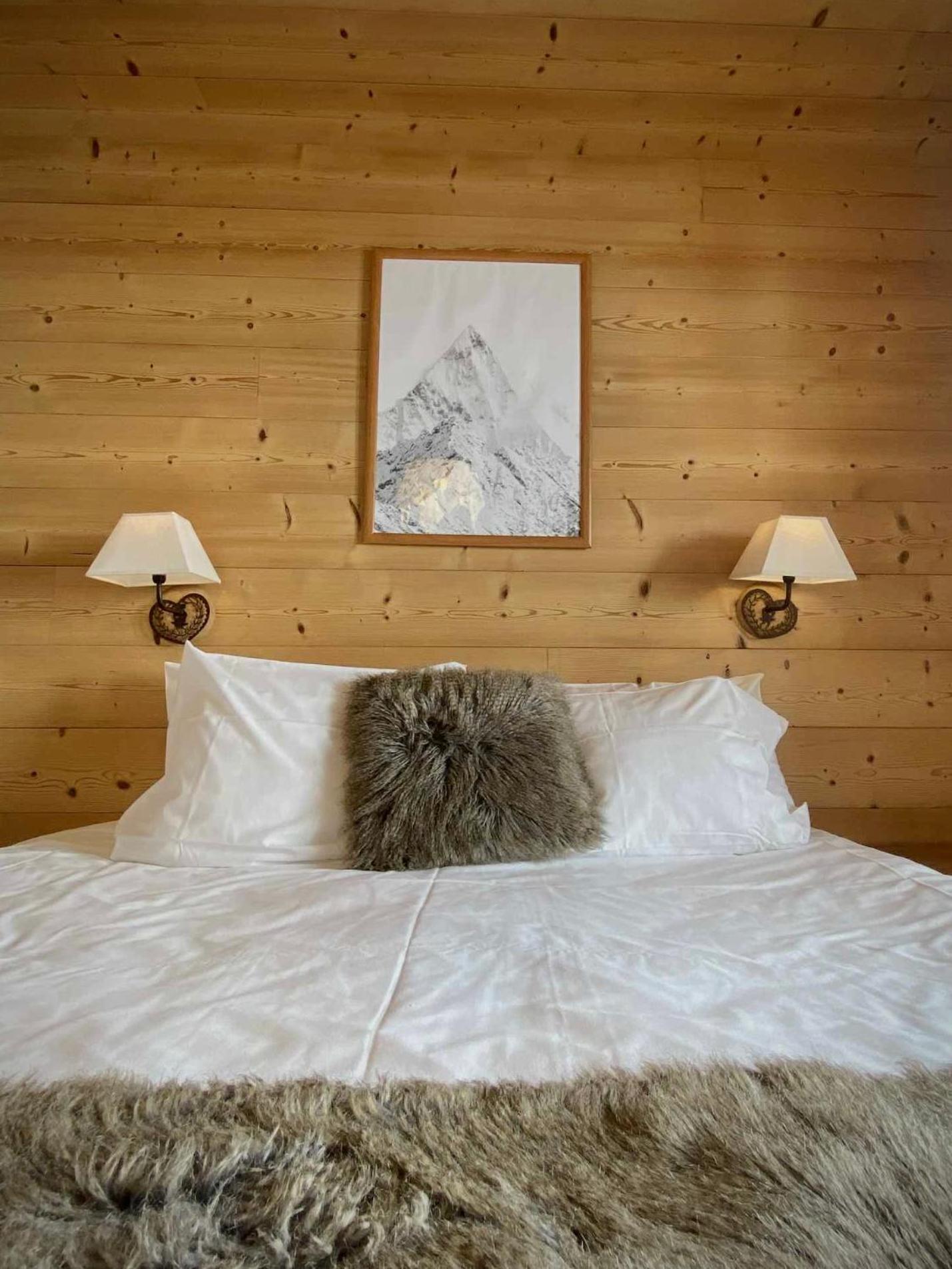 Double Room Mountain View,1693302844:JPEG