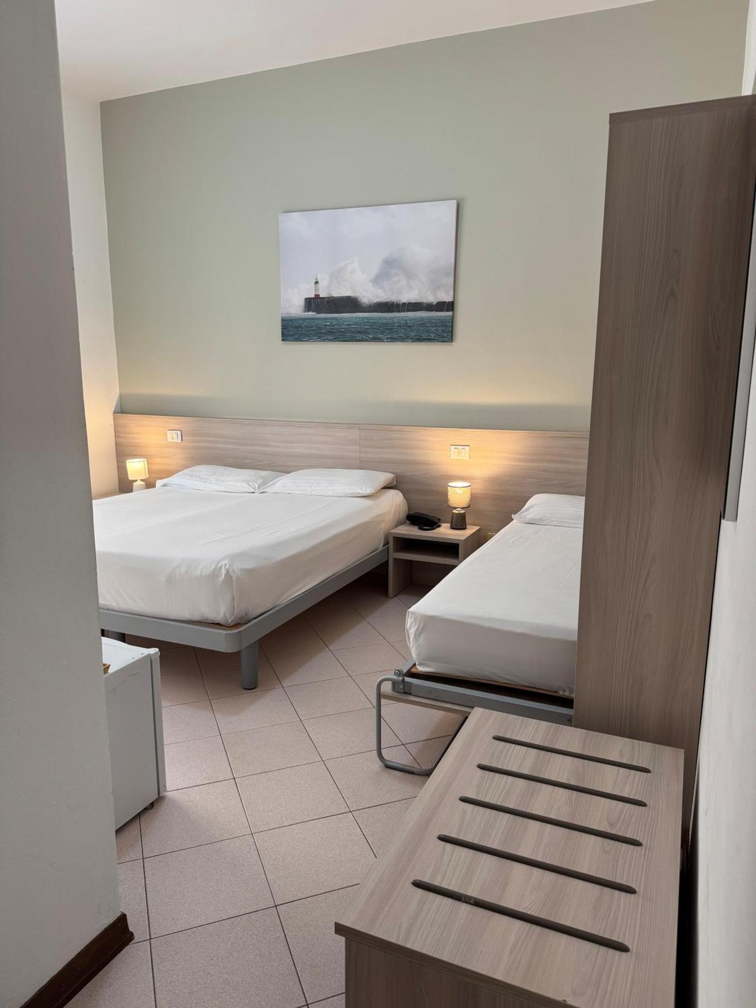 Triple Room,1766265733:JPEG