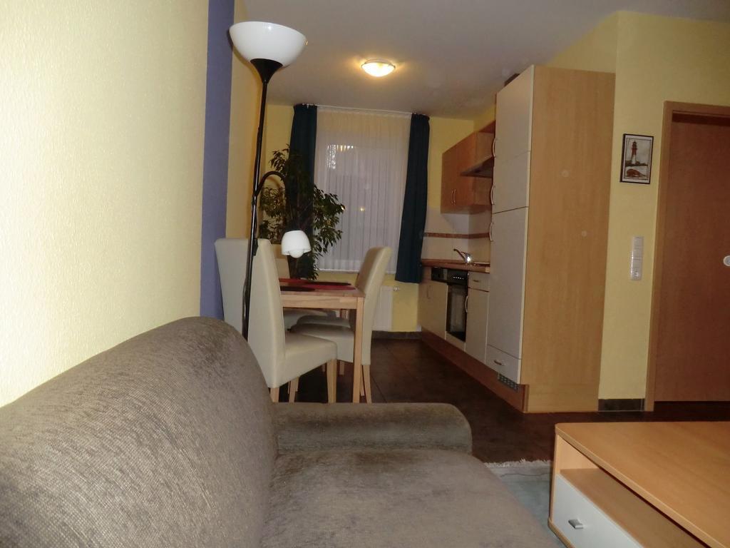 Two-Bedroom Apartment,1173988308:JPEG
