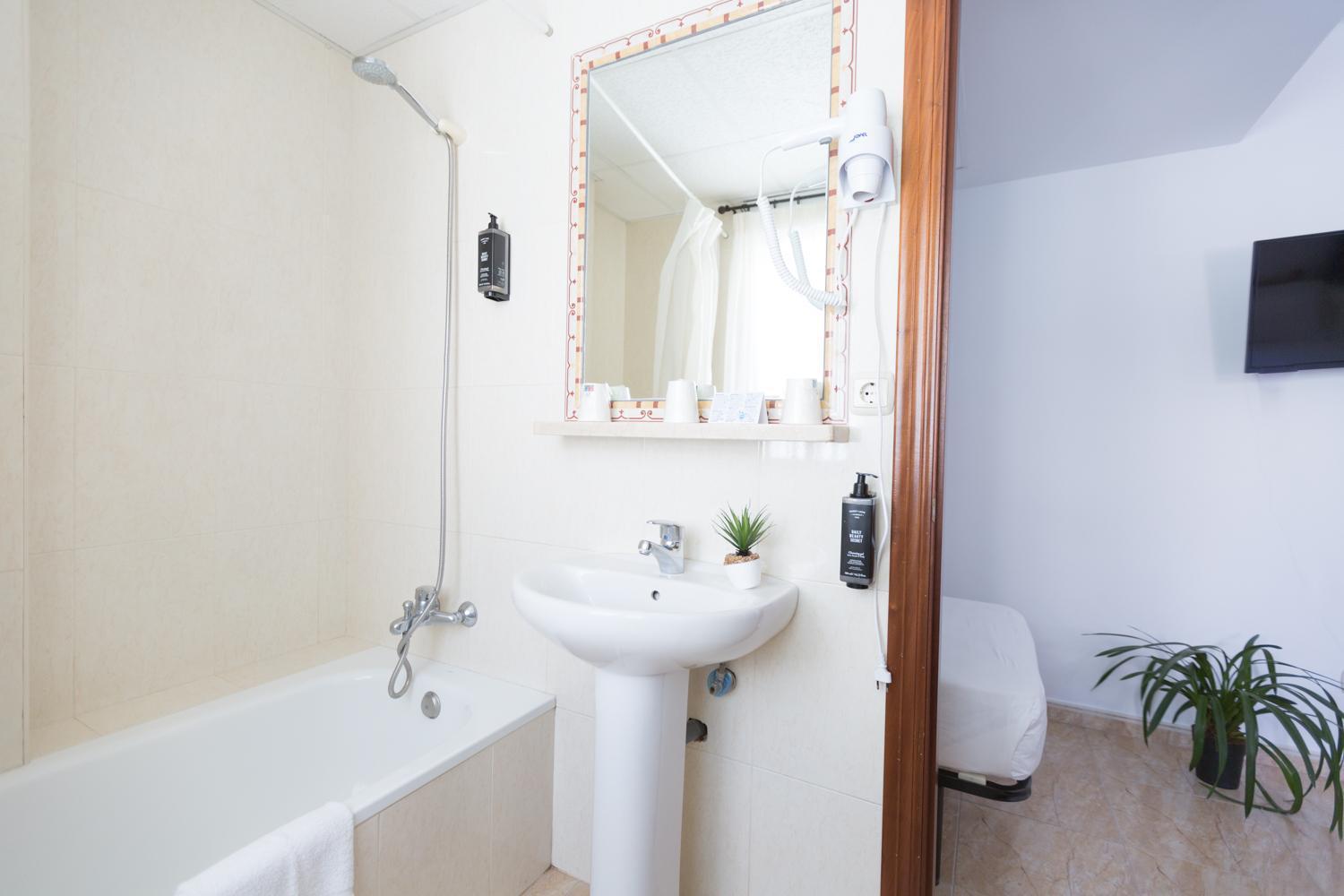 Double Room Terrace,1697873059:JPEG