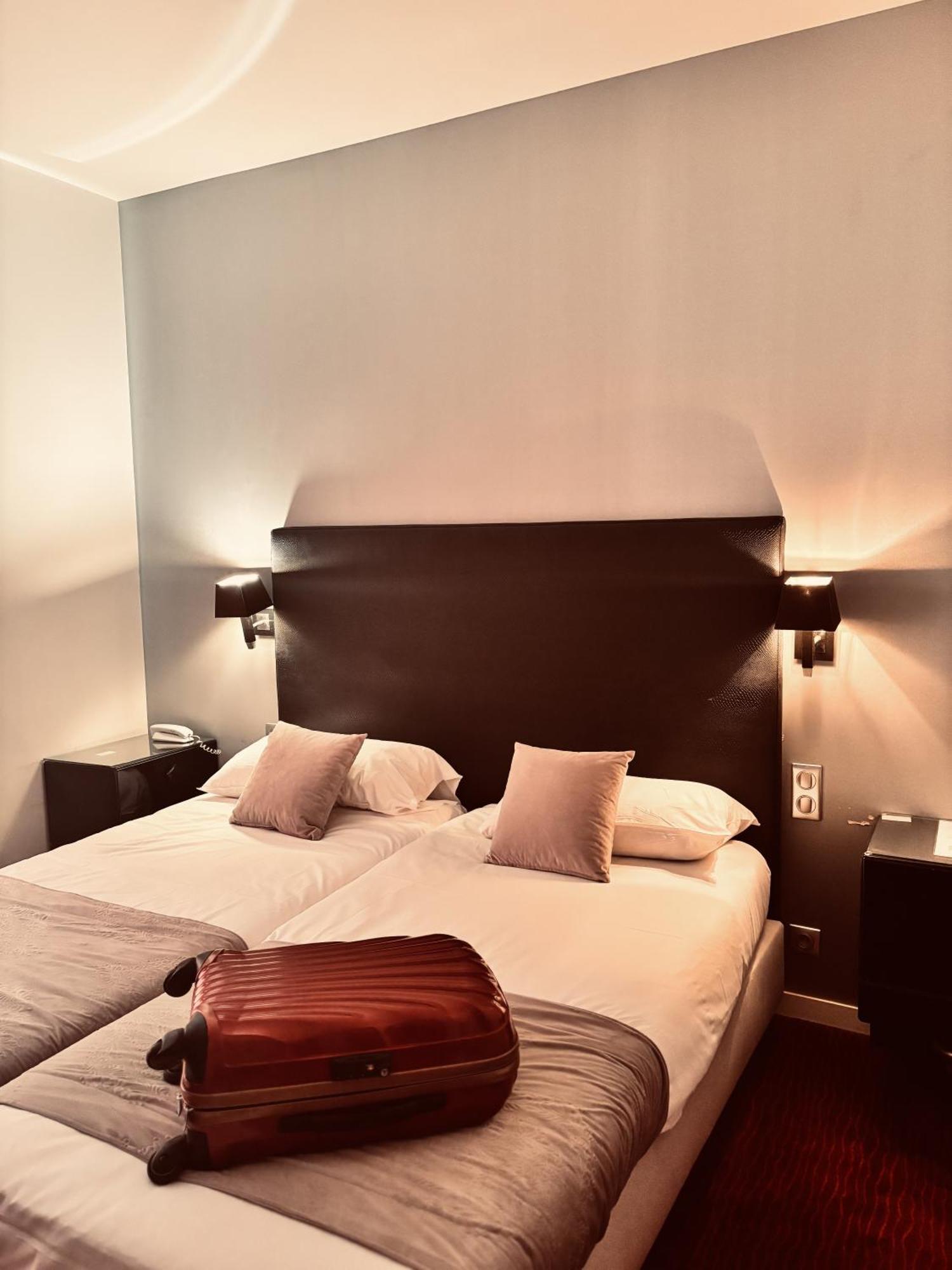 Twin Room,1697099546:JPEG