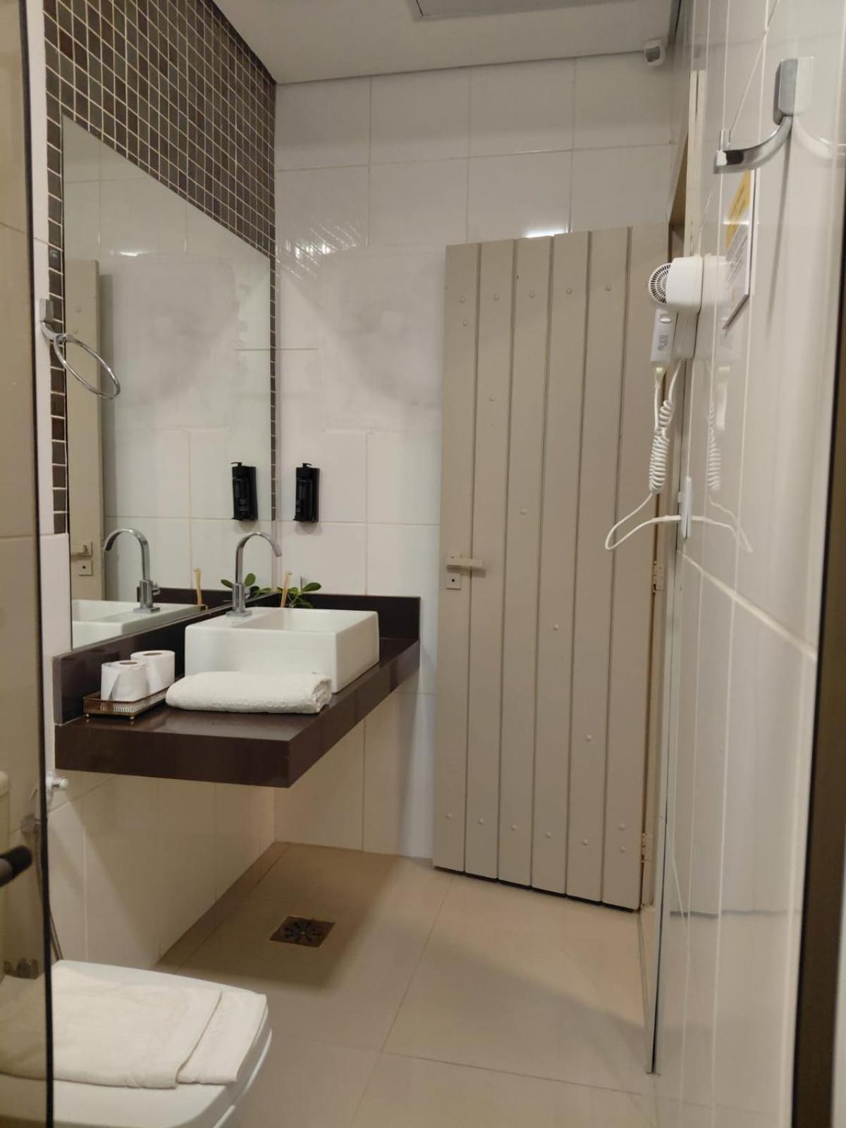 Standard Double Suite