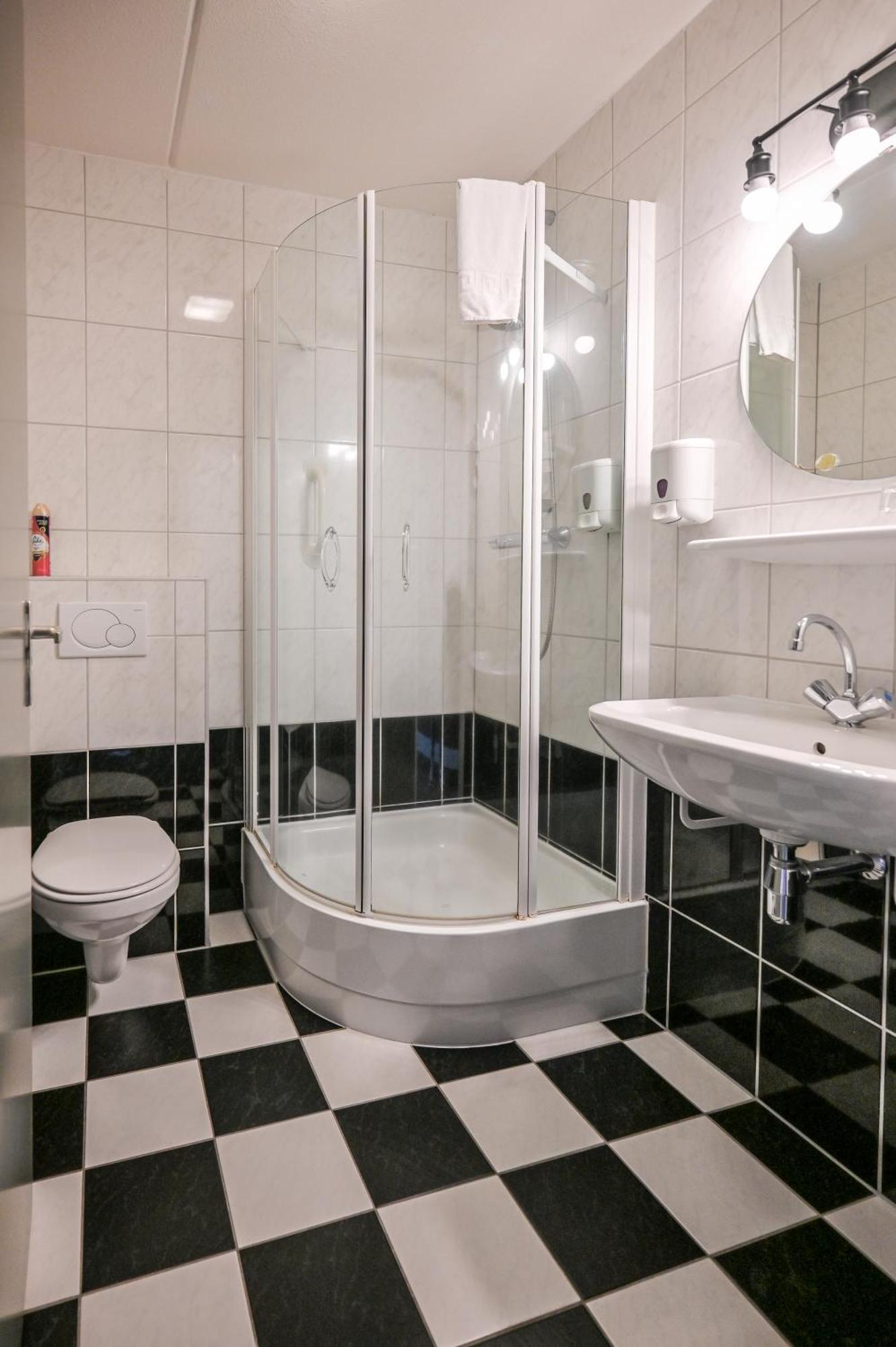 Large Double Room