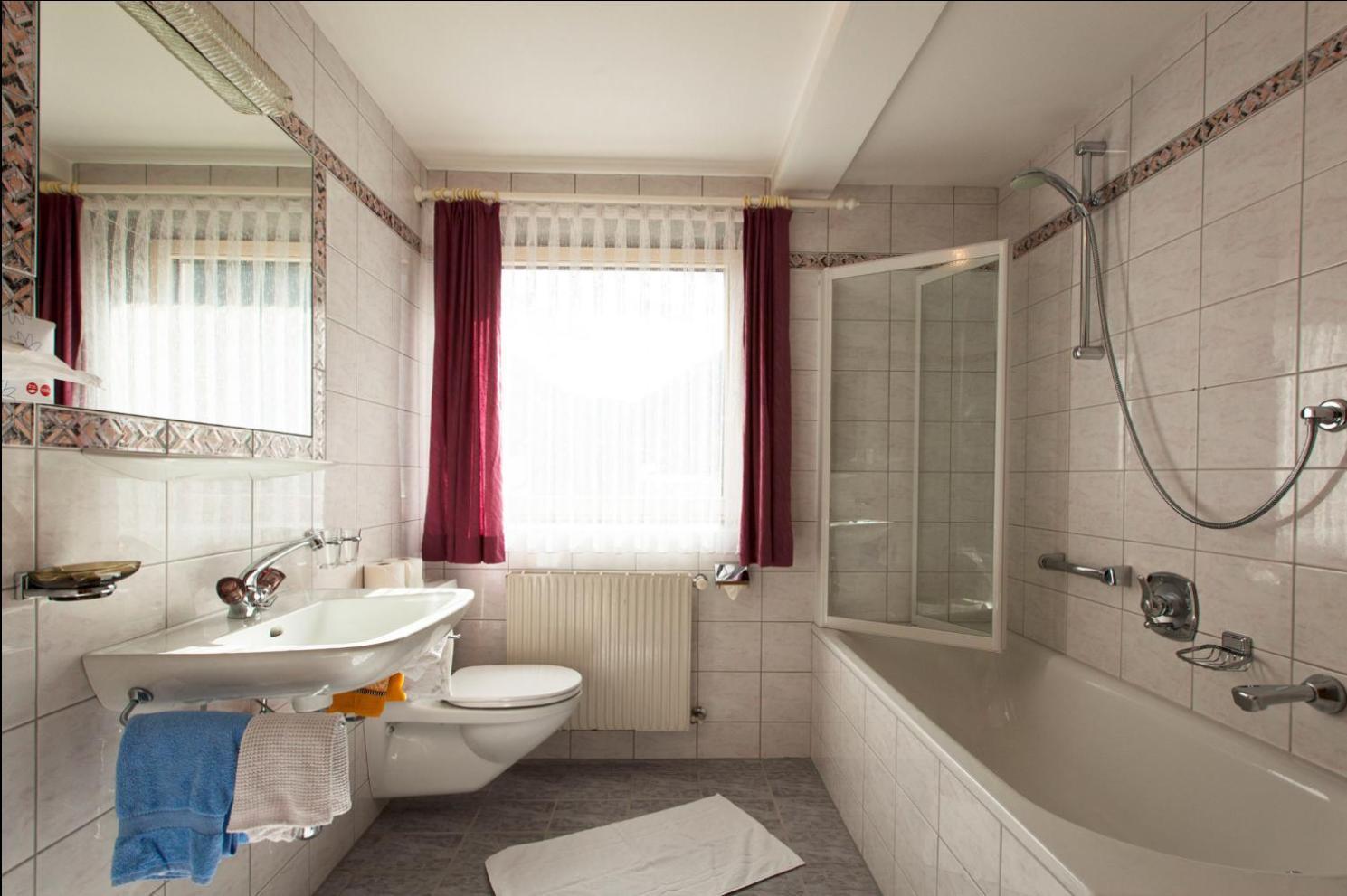 Deluxe Single Room,1697126209:JPEG