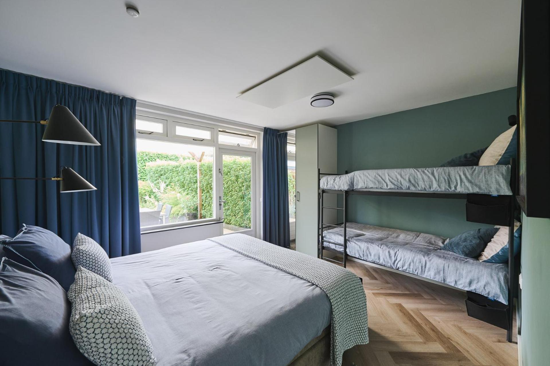 Deluxe Family Room