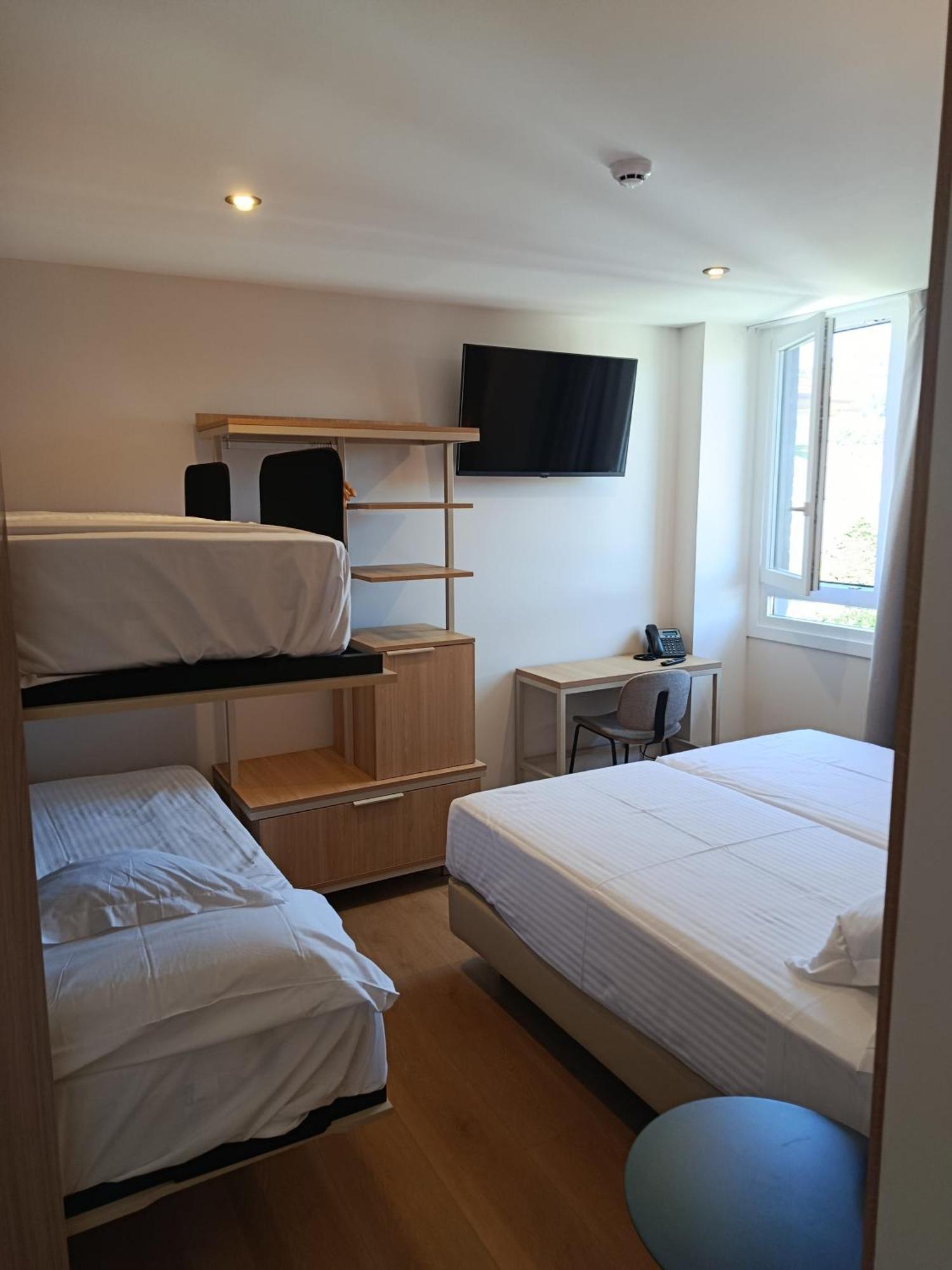 Standard Quadruple Room,1697985962:JPEG