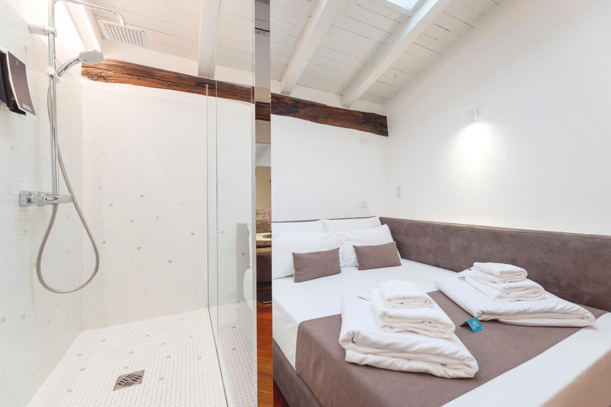 Small Double Room,1697353902:JPEG