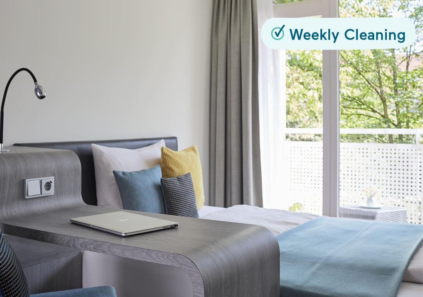 Double Apartment balcony Long