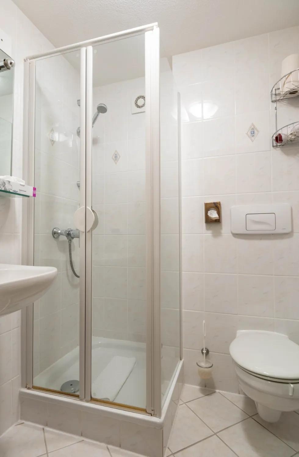 Double Room Lake View,1765795565:JPEG