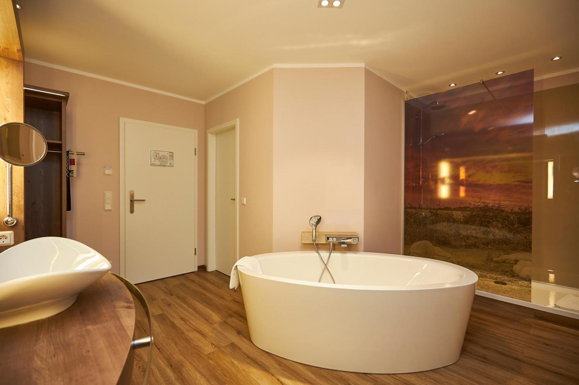 Junior Suite,1697778332:JPEG