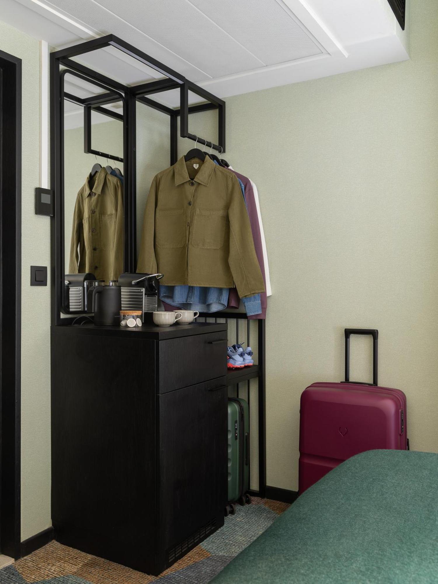 Medium Room Twin Beds,1697778863:JPEG