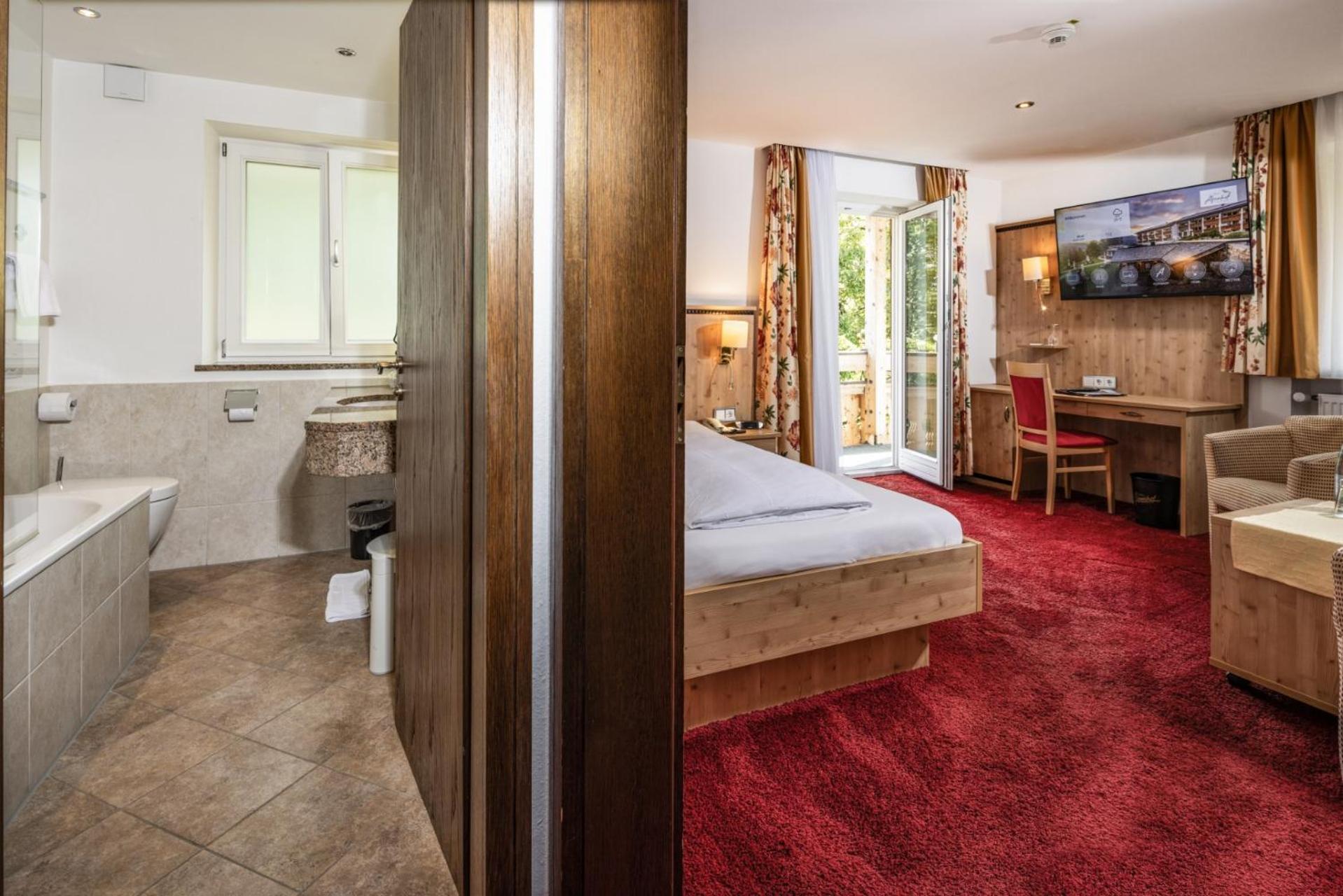 Deluxe Single Room