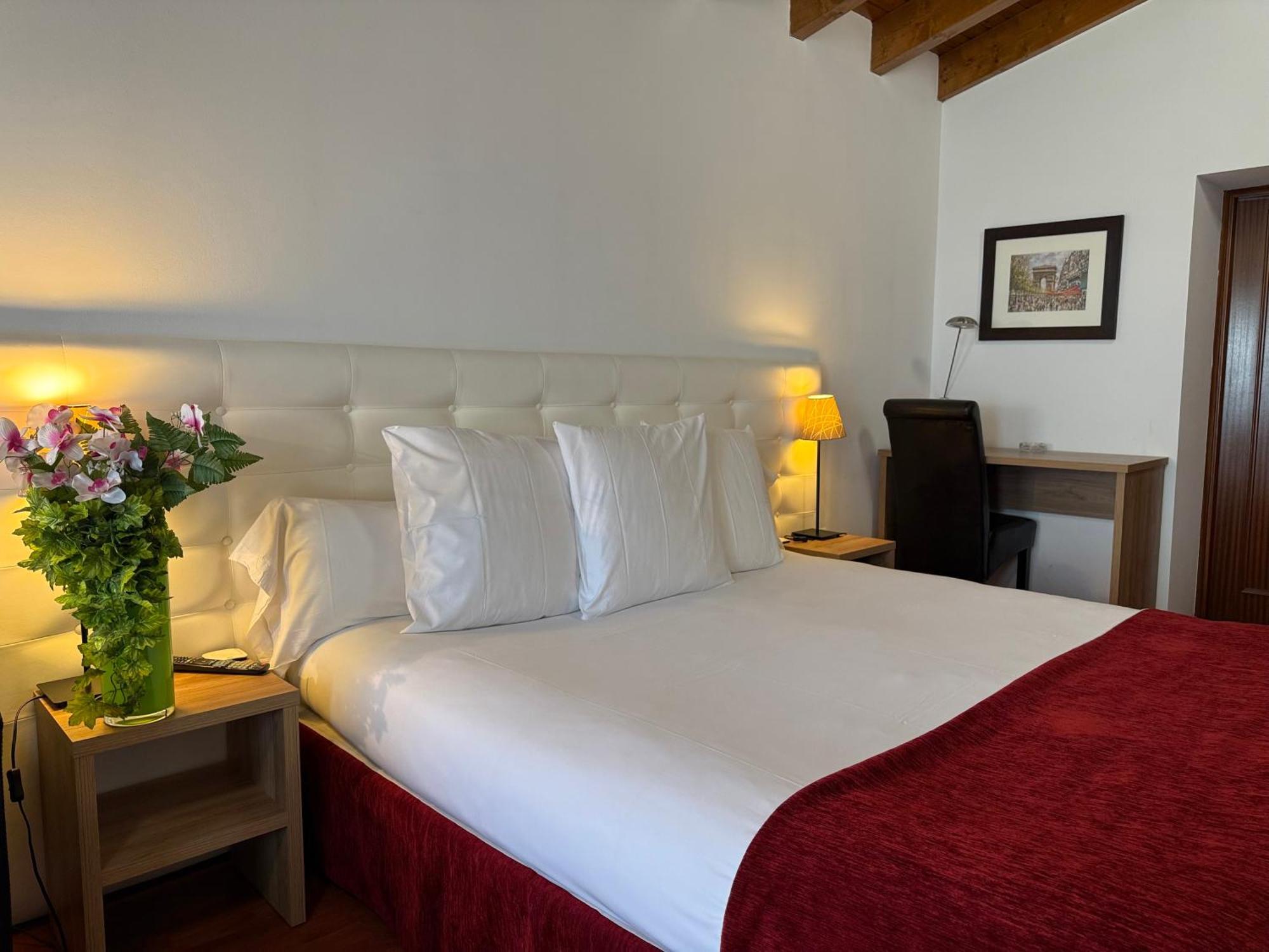 Superior Double Room fireplace Spa Access